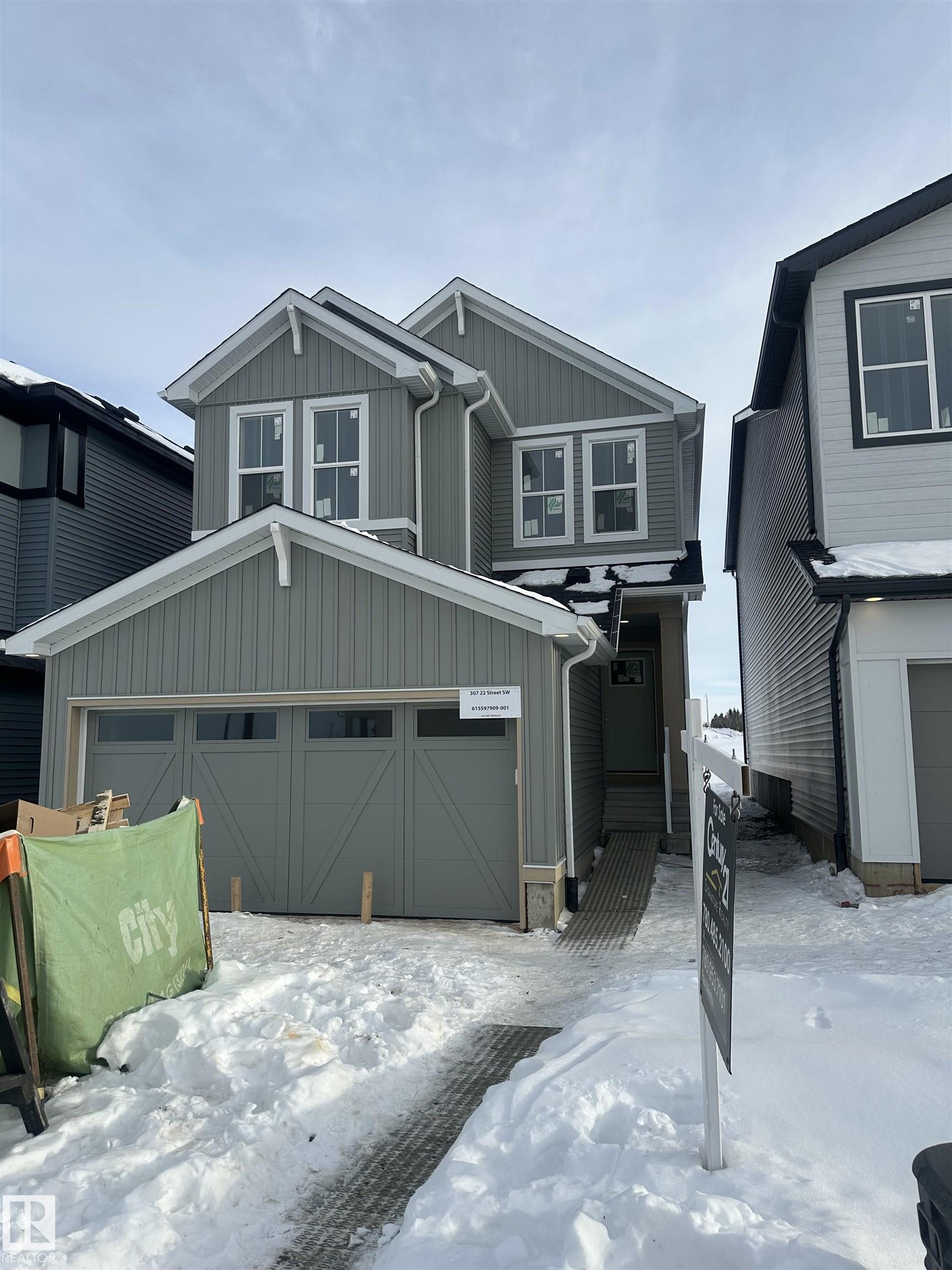 307 22 Street, E4469724, Alberta,