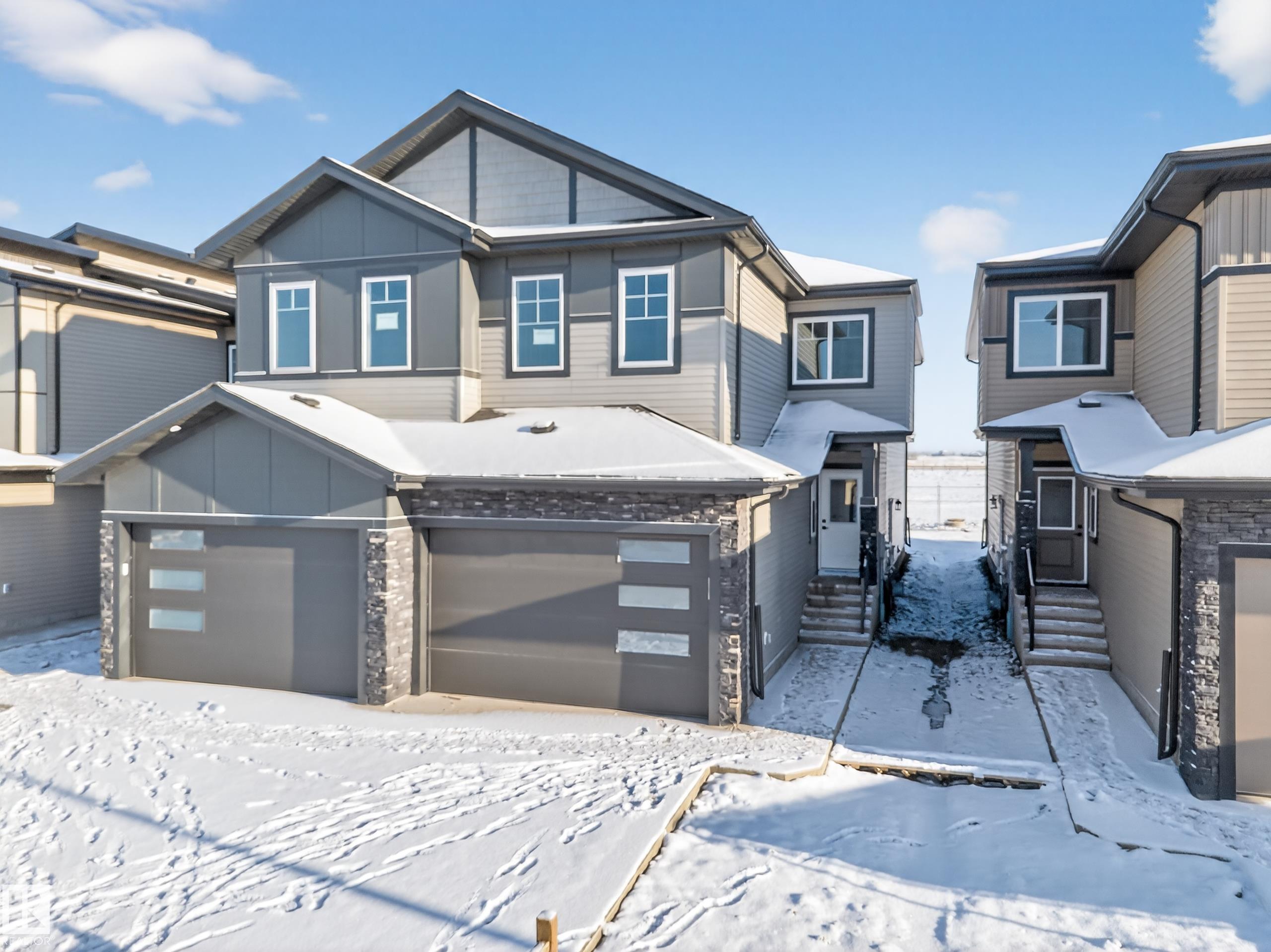 3909 36 Street Street, E4469793, Alberta,