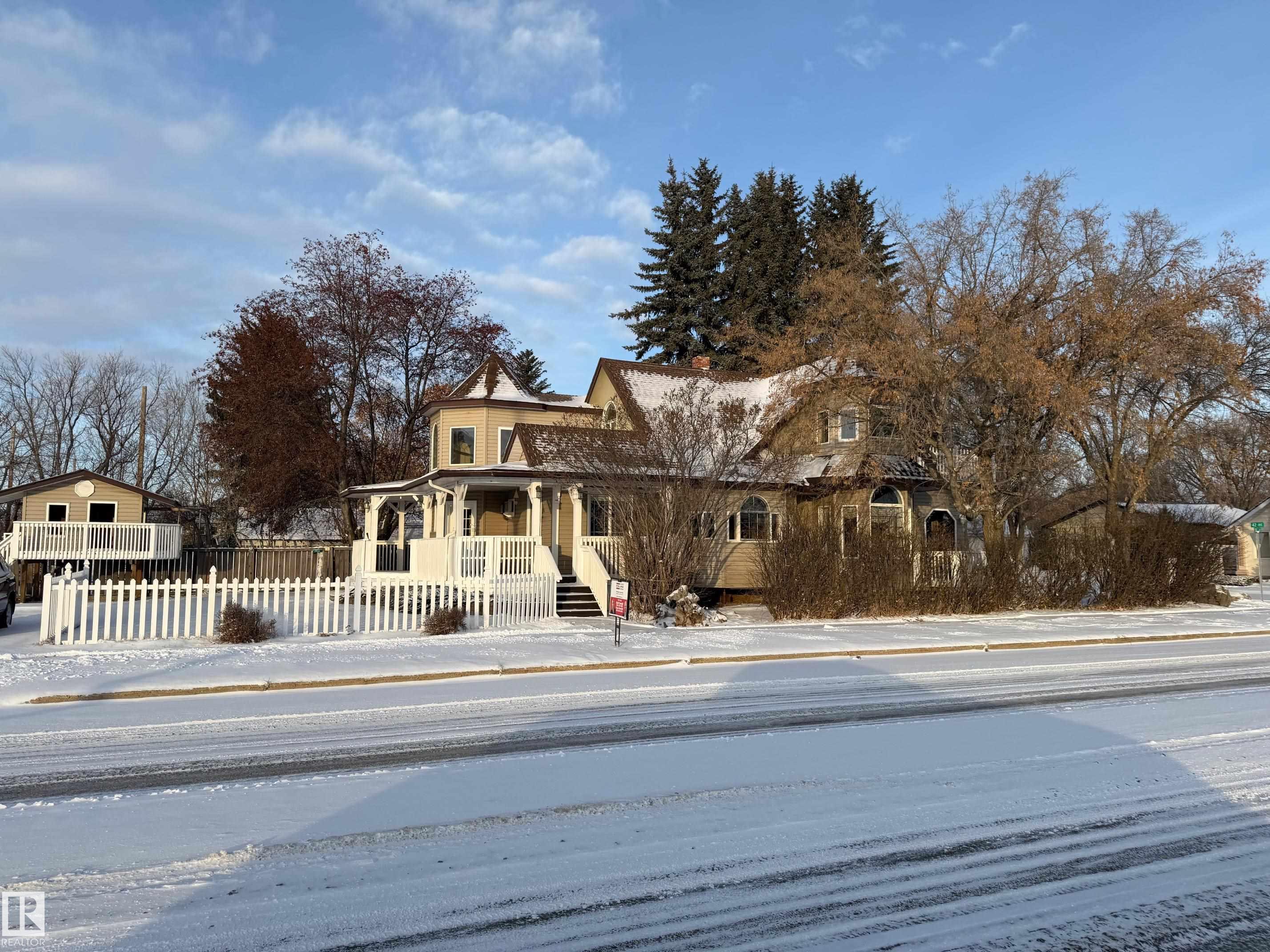 Third View of 5001 42 Avenue, Parkdale (Wetaskiwin), Wetaskiwin, Alberta, T9A 0B5