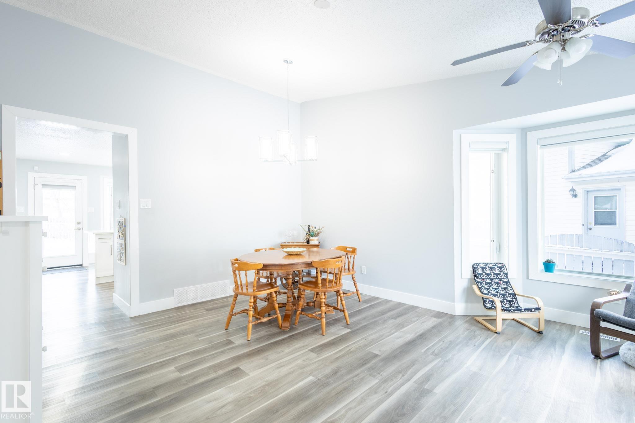 Fourth View of 8515 24 Avenue, Meyonohk, Edmonton, Alberta, T6K 2W3