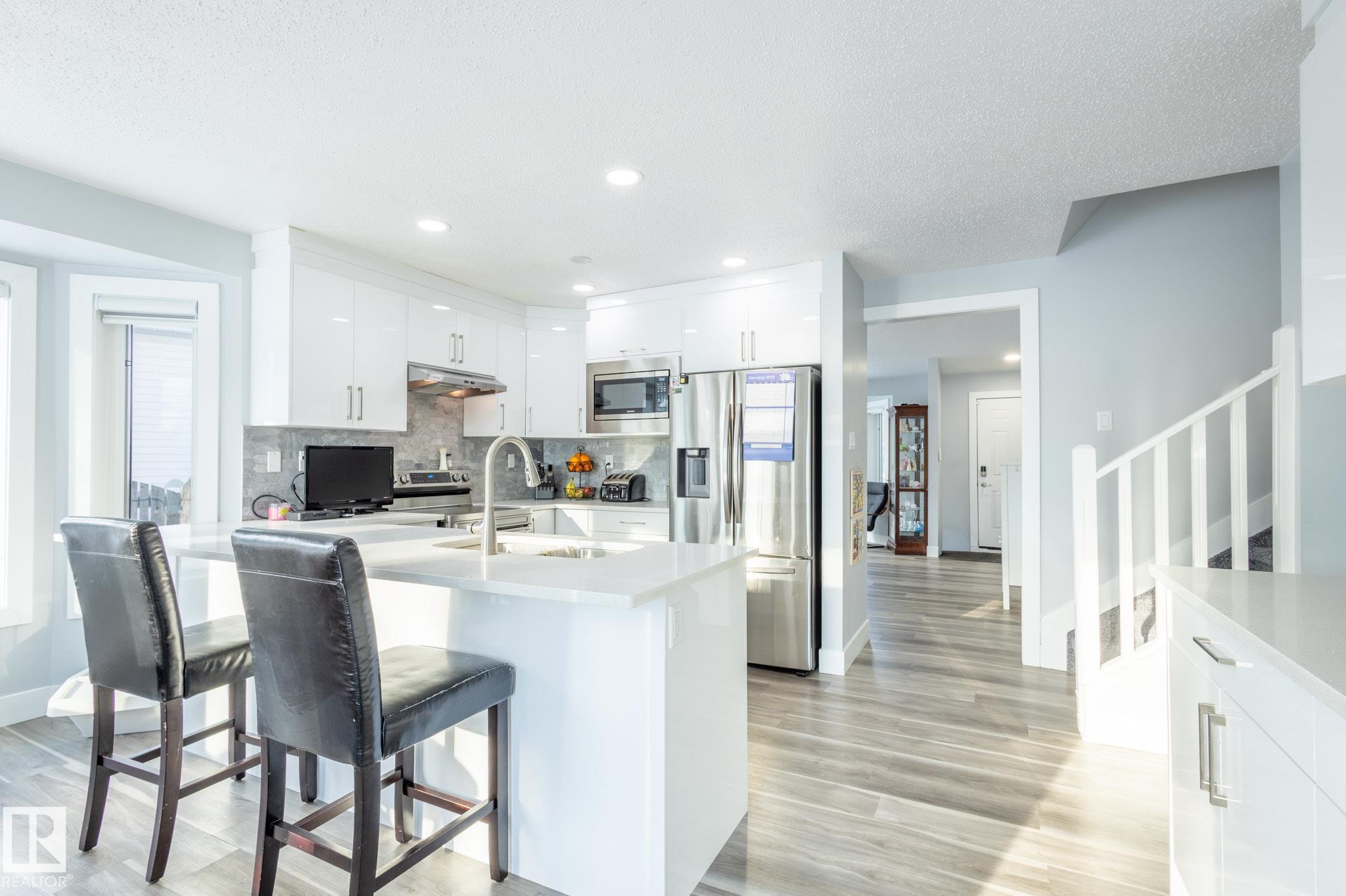 Fifth View of 8515 24 Avenue, Meyonohk, Edmonton, Alberta, T6K 2W3