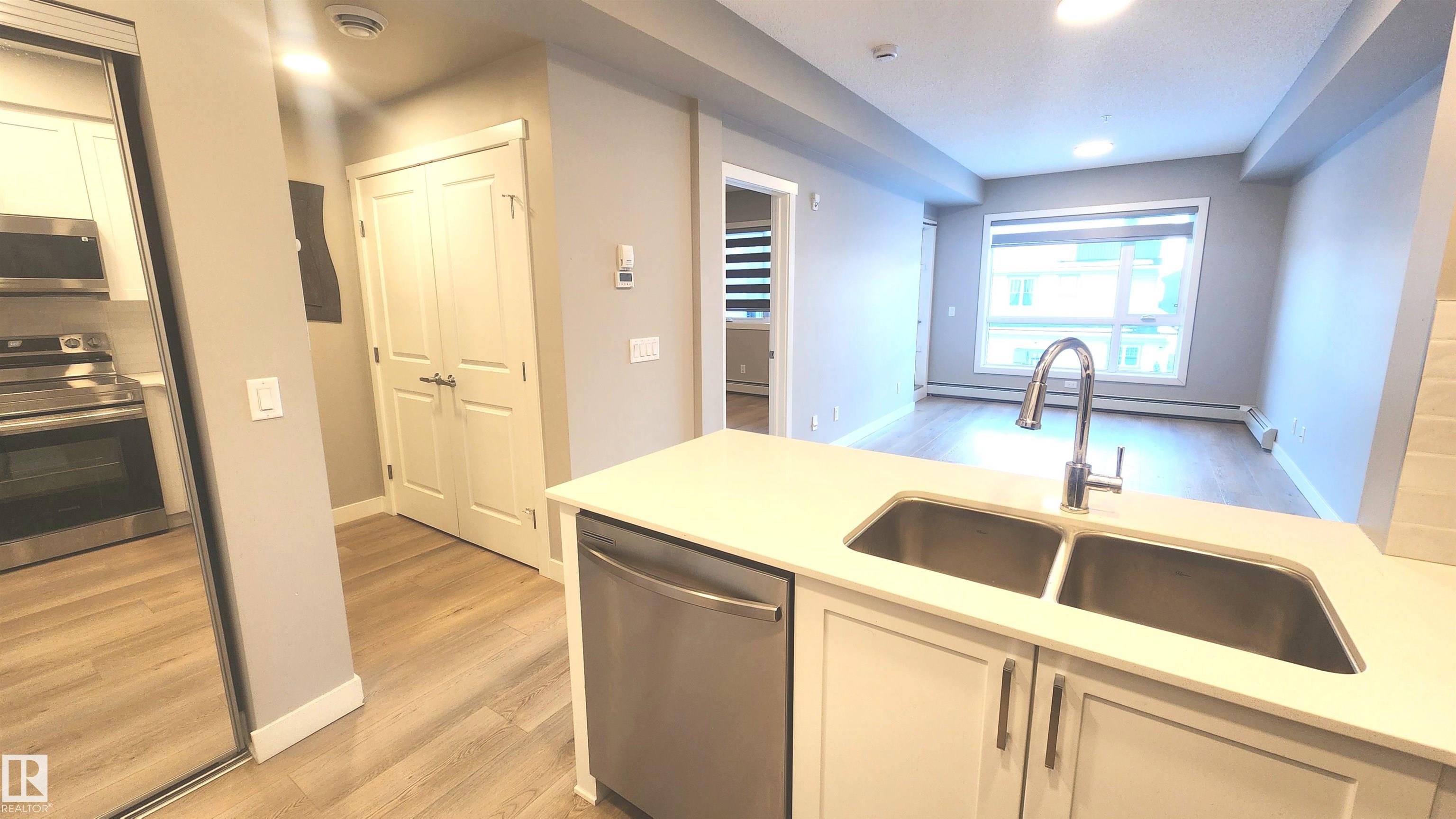 Fourth View of 226 12804 140 Avenue, Pembina, Edmonton, Alberta, T6V 1K4