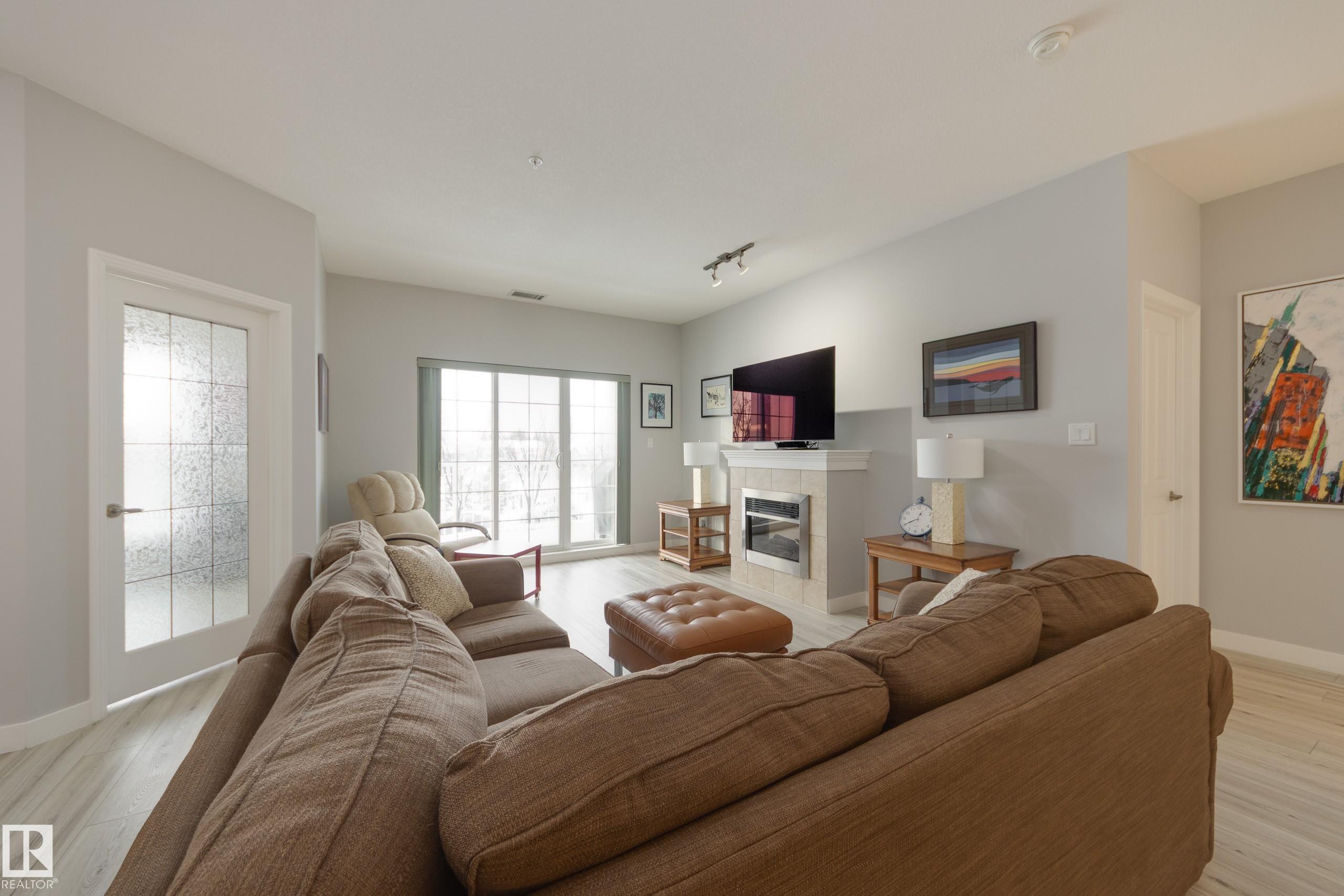 215 1003 GAULT Boulevard, E4470005, Alberta,