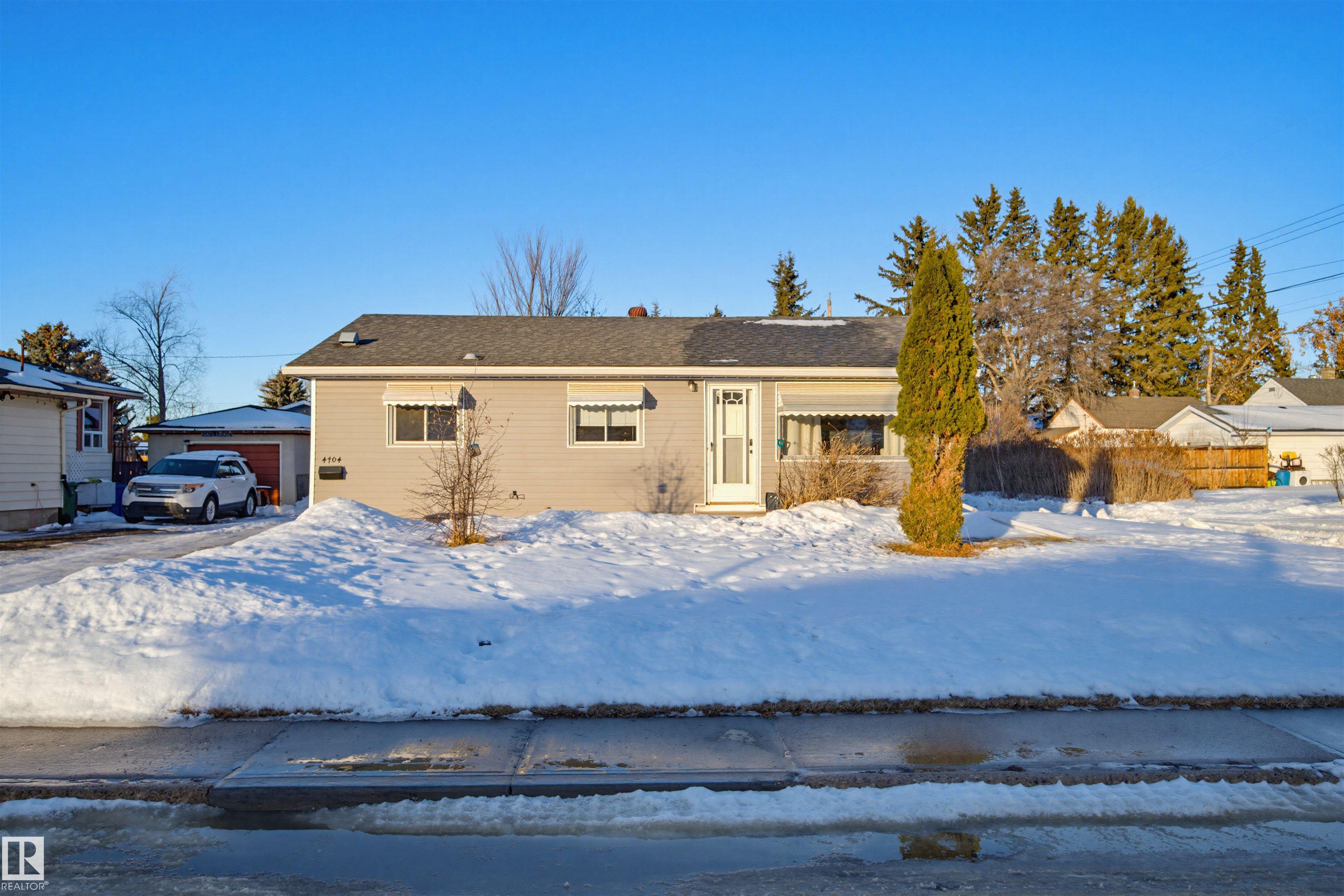 4704 54 Avenue, E4470026, Alberta,