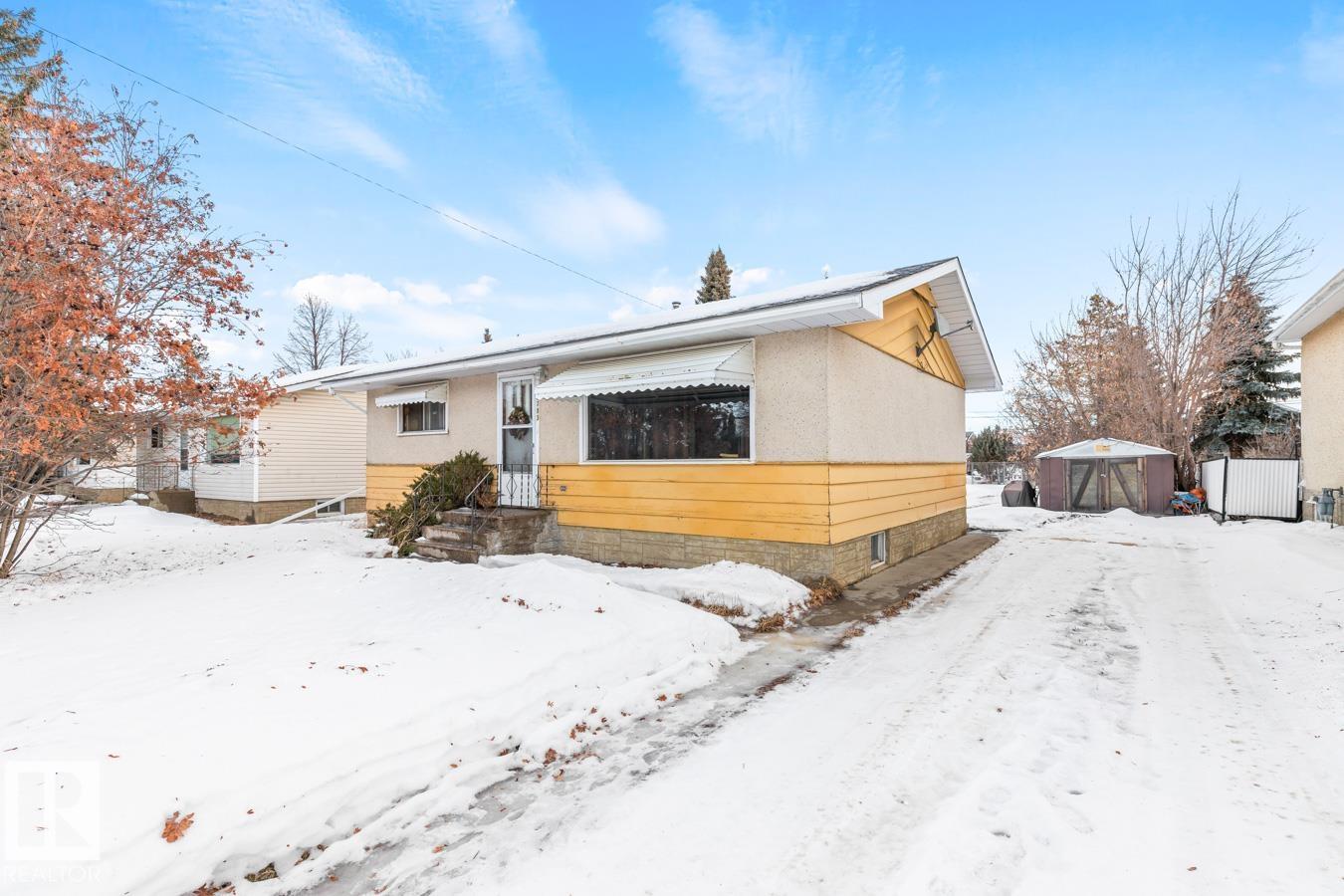 Third View of 5713 55 Street, Vegreville, Vegreville, Alberta, T9C 1J6