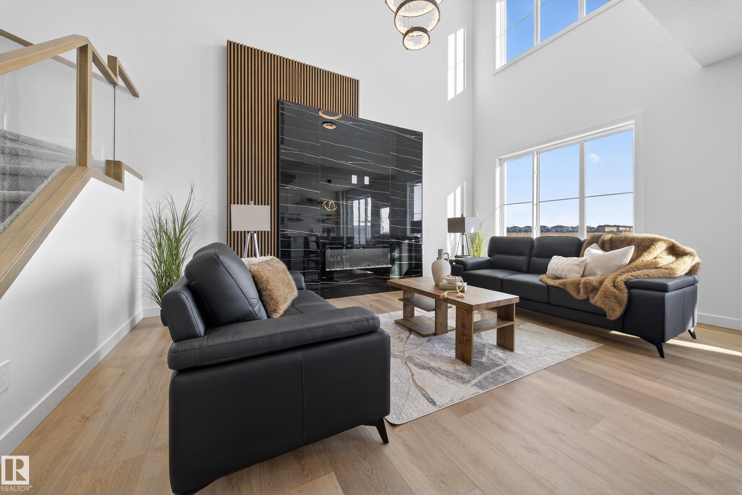 210 Crystal Creek Dr NW, E4470082, Alberta,