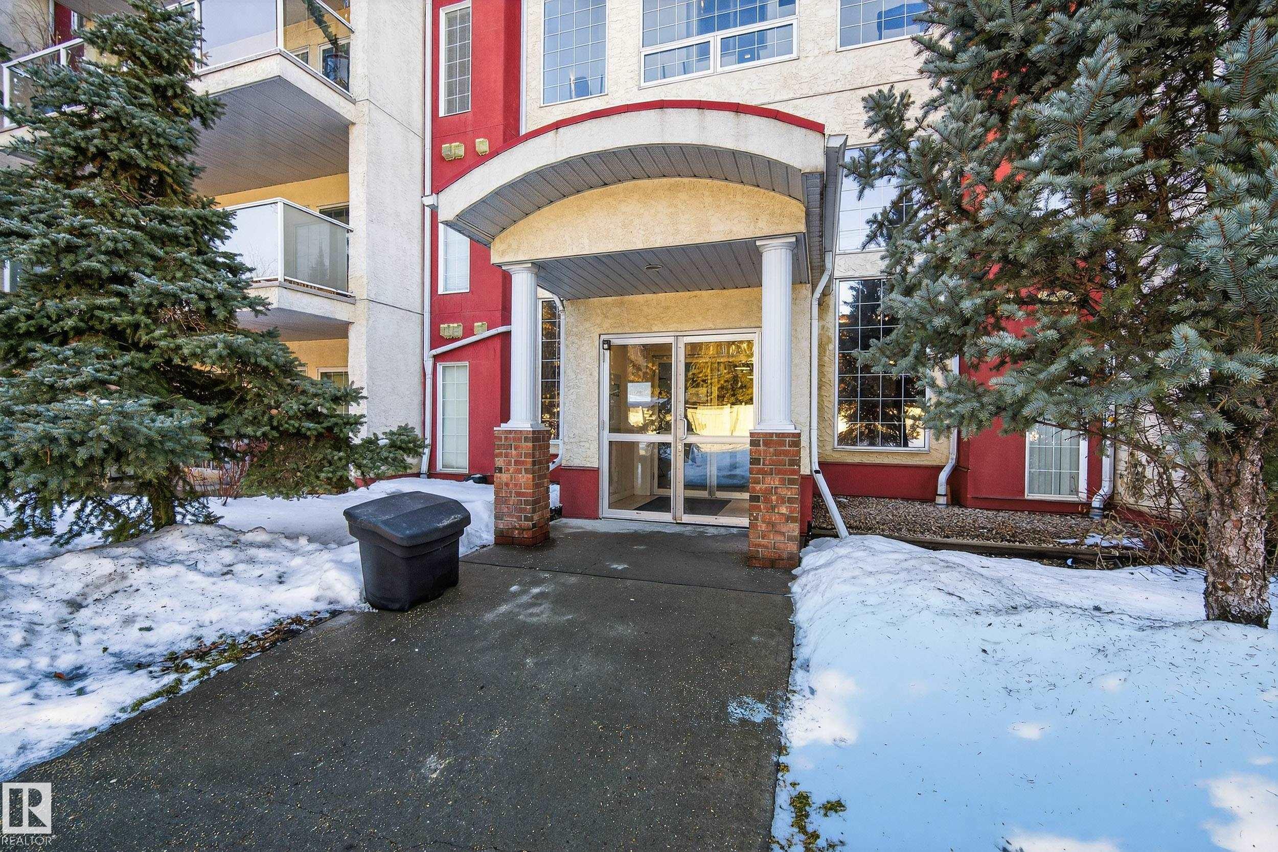 Second View of 101 12110 106 Avenue, Westmount, Edmonton, Alberta, T5N 4R9