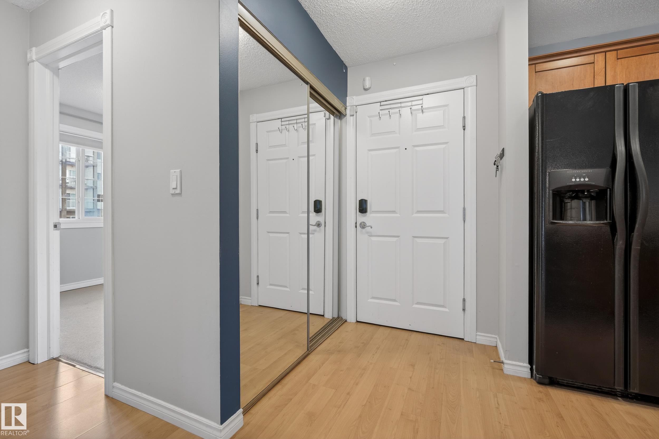 Fifth View of 101 12110 106 Avenue, Westmount, Edmonton, Alberta, T5N 4R9