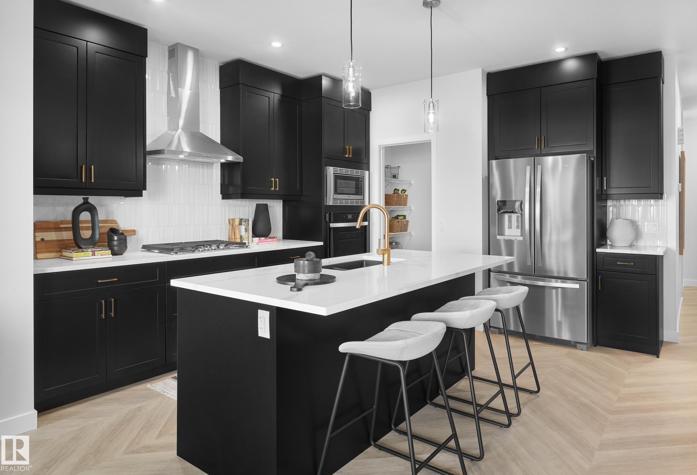 2126 MUCKLEPLUM Crescent, E4470215, Alberta,