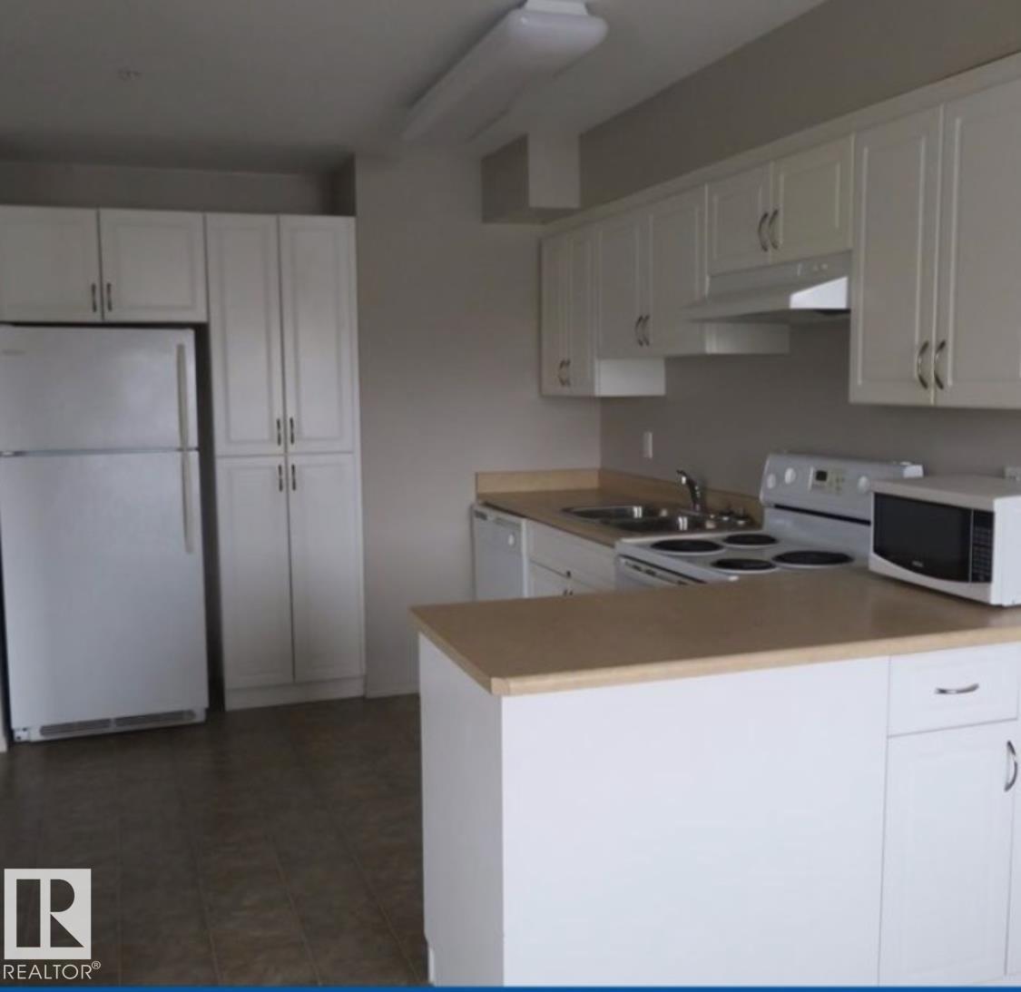 Fifth View of 213 105 McKenny Avenue, Lacombe Park, St. Albert, Alberta, T8N 2Y2