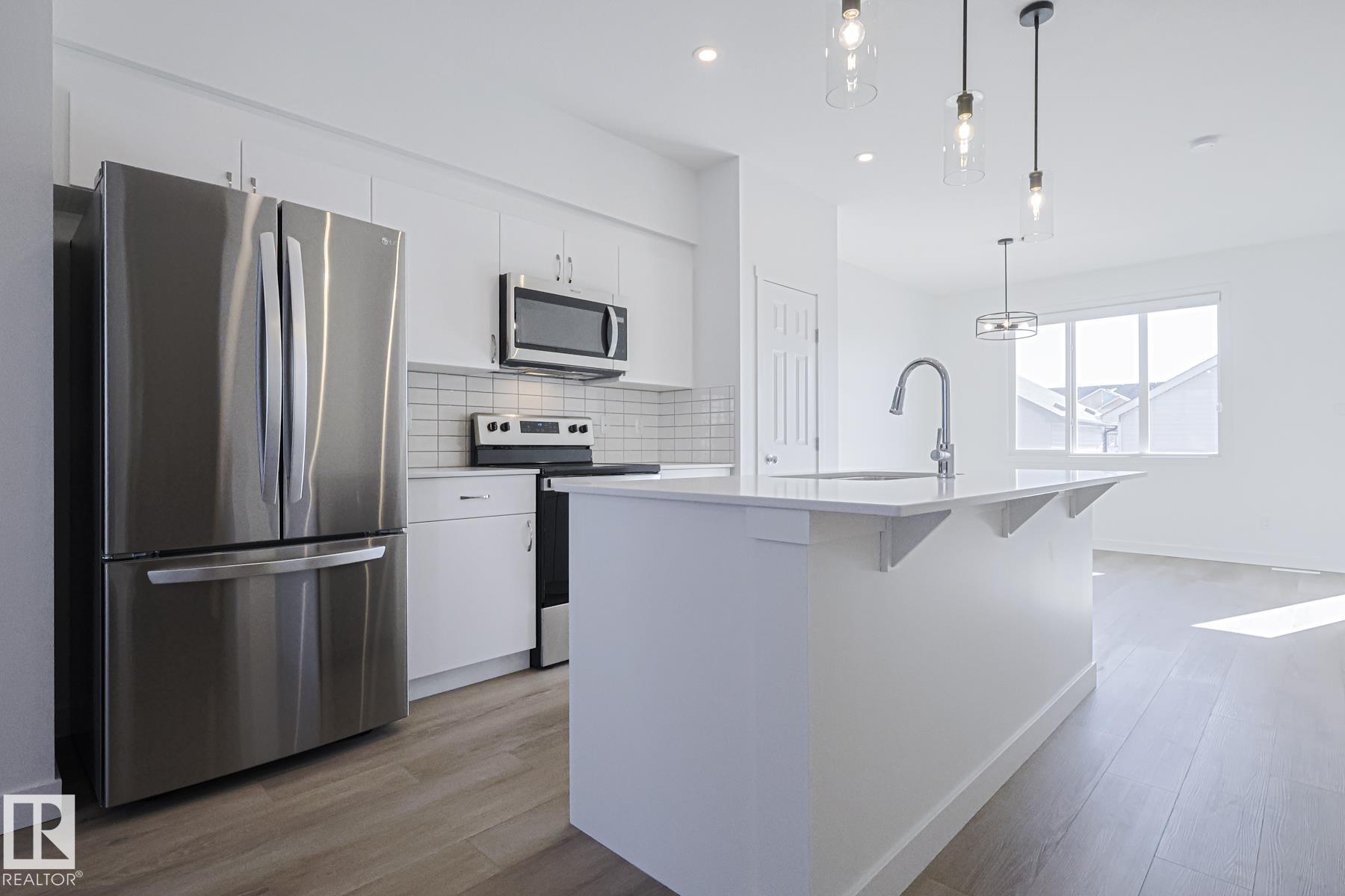 Second View of 6343 KING Wynd, Keswick, Edmonton, Alberta, T6W 5P1