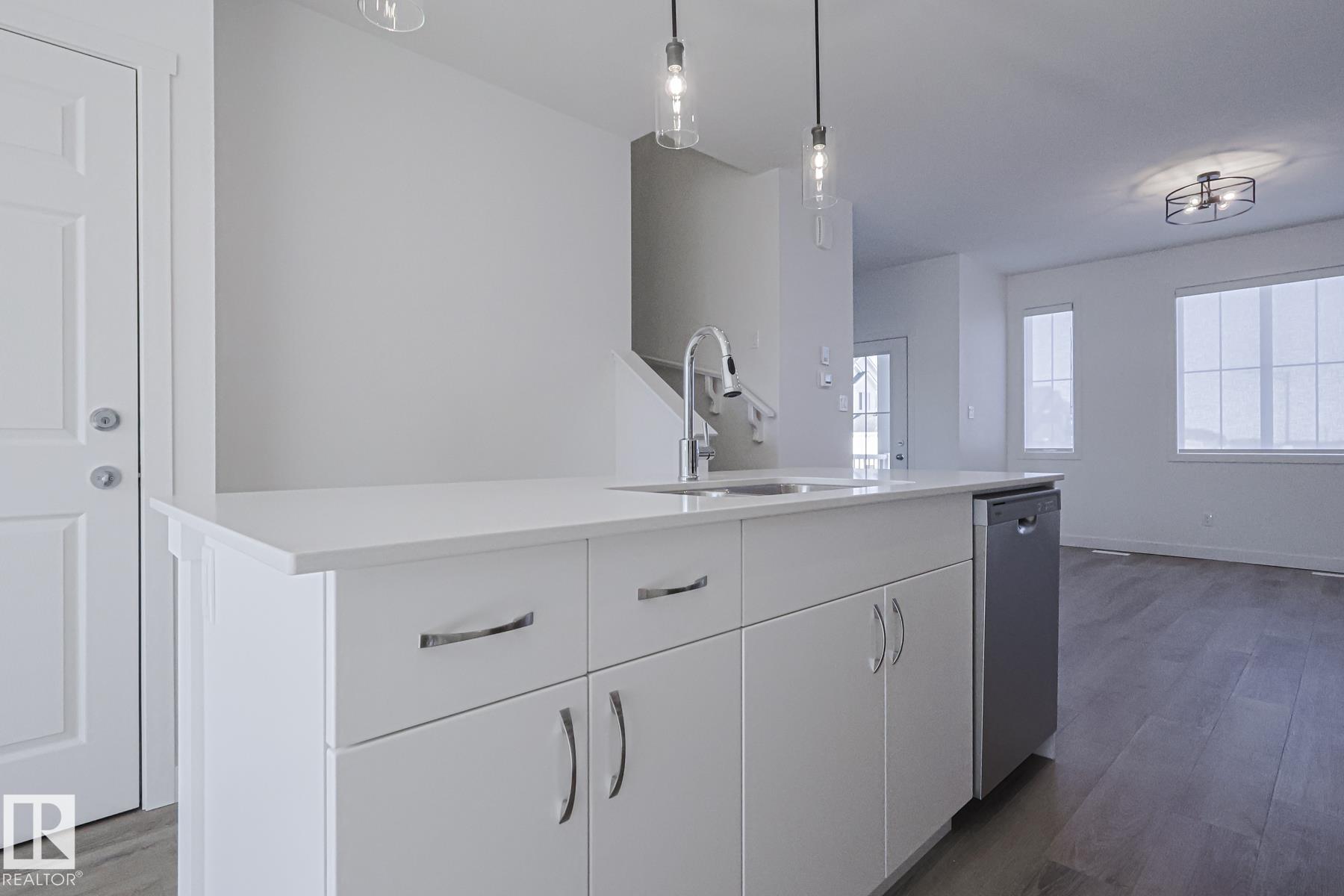 Fifth View of 6343 KING Wynd, Keswick, Edmonton, Alberta, T6W 5P1