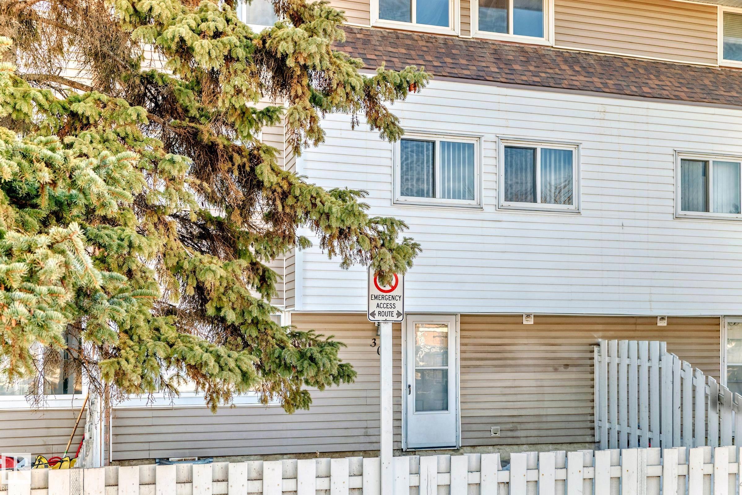 Second View of 306 2908 116A Avenue, Rundle Heights, Edmonton, Alberta, T5W 4R7