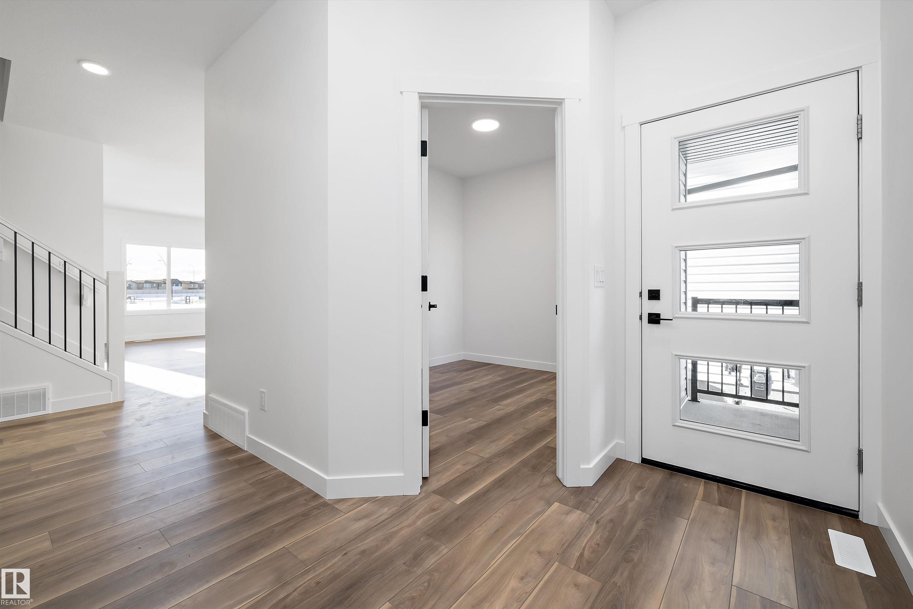 Third View of 18915 28 Avenue, The Uplands, Edmonton, Alberta, T6M 3H9