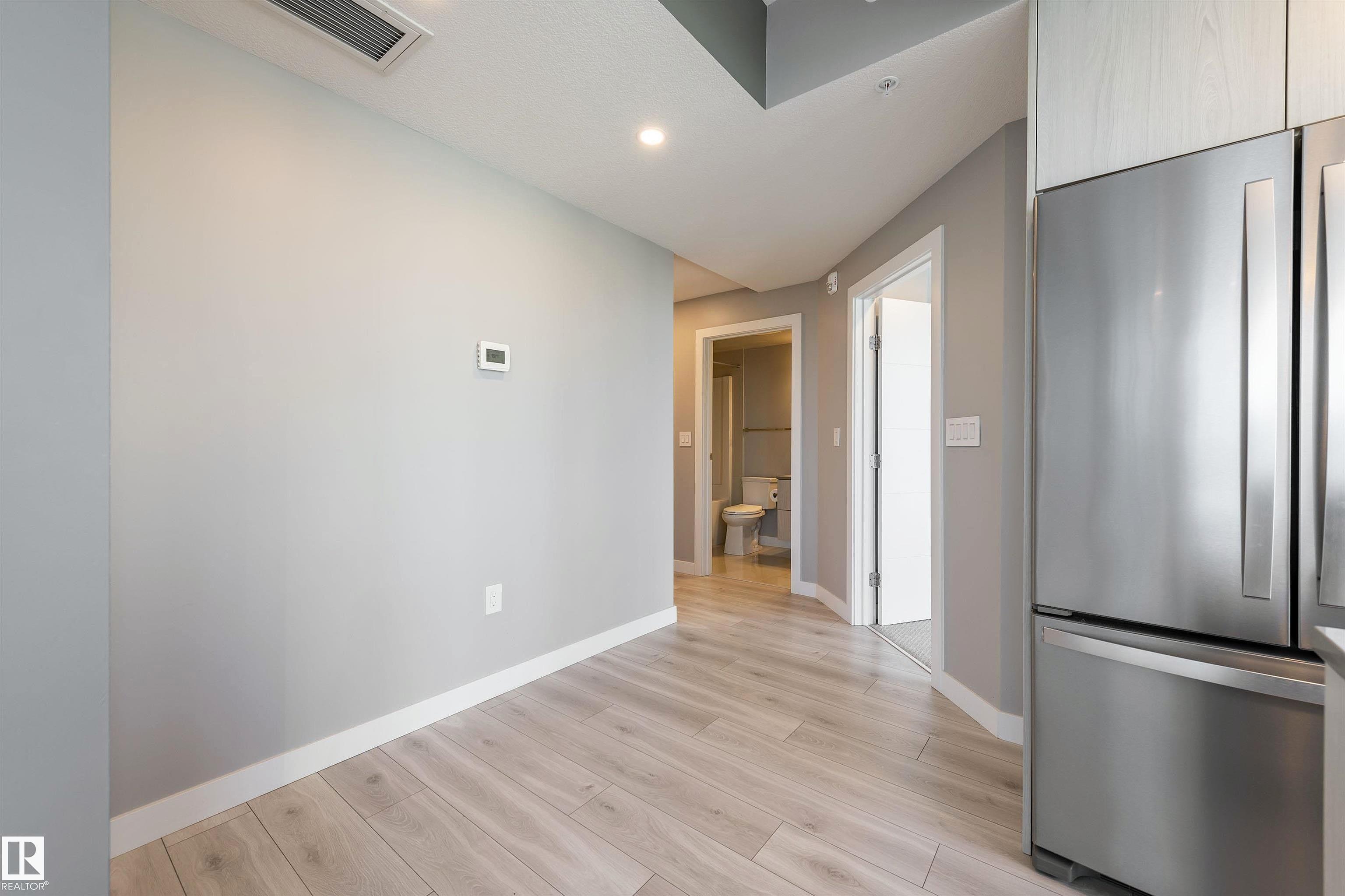 Fourth View of 1703 10180 103 Street, Downtown (Edmonton), Edmonton, Alberta, T8R 1A9