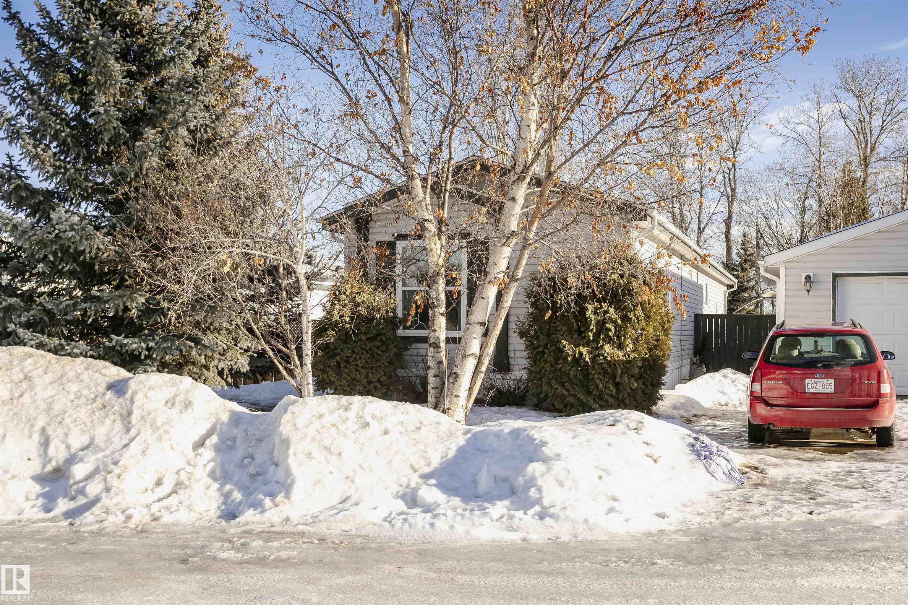 2964 Lakewood Drive, E4470557, Alberta,