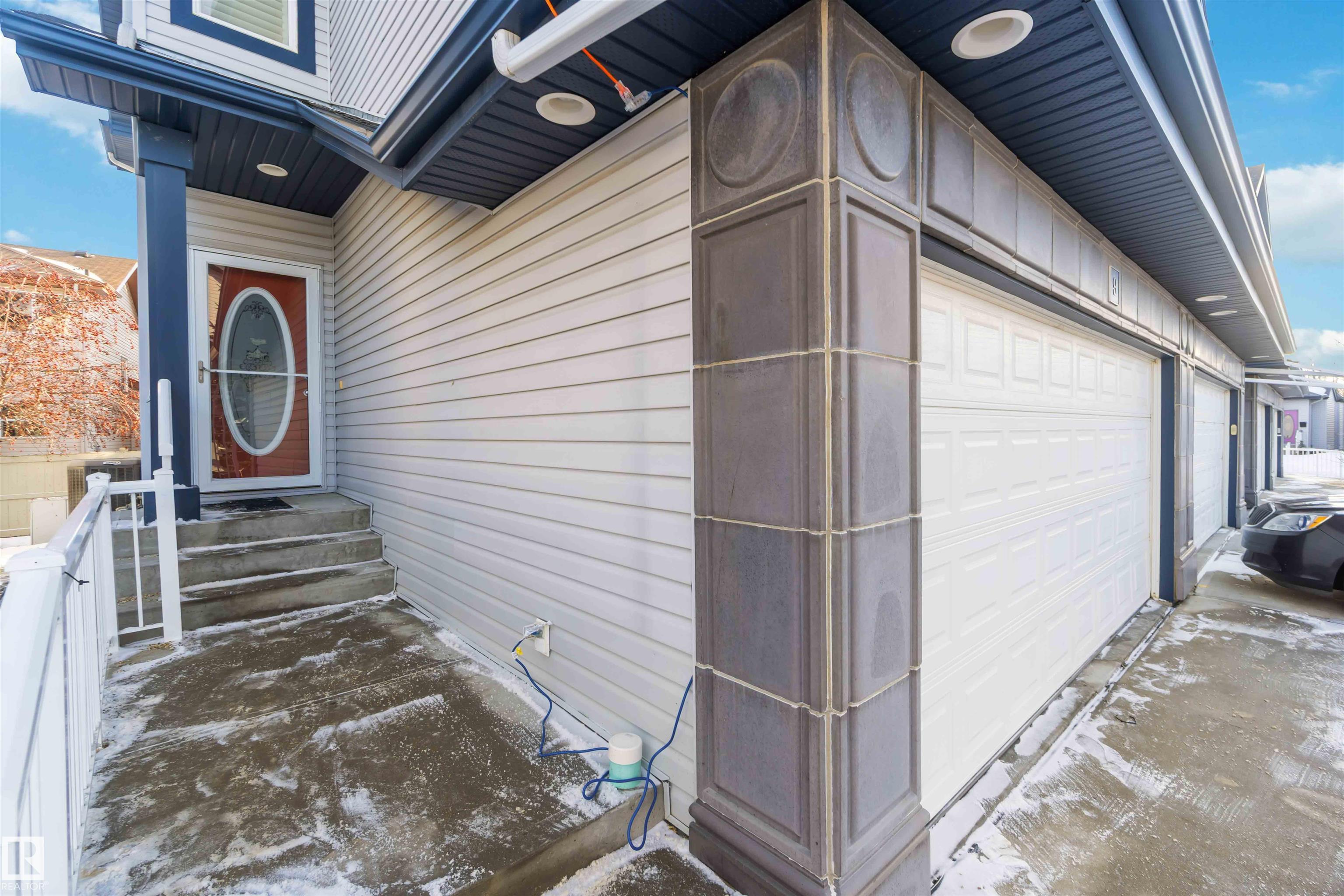 Second View of 9 3003 34 Avenue, Wild Rose, Edmonton, Alberta, T6T 0A1