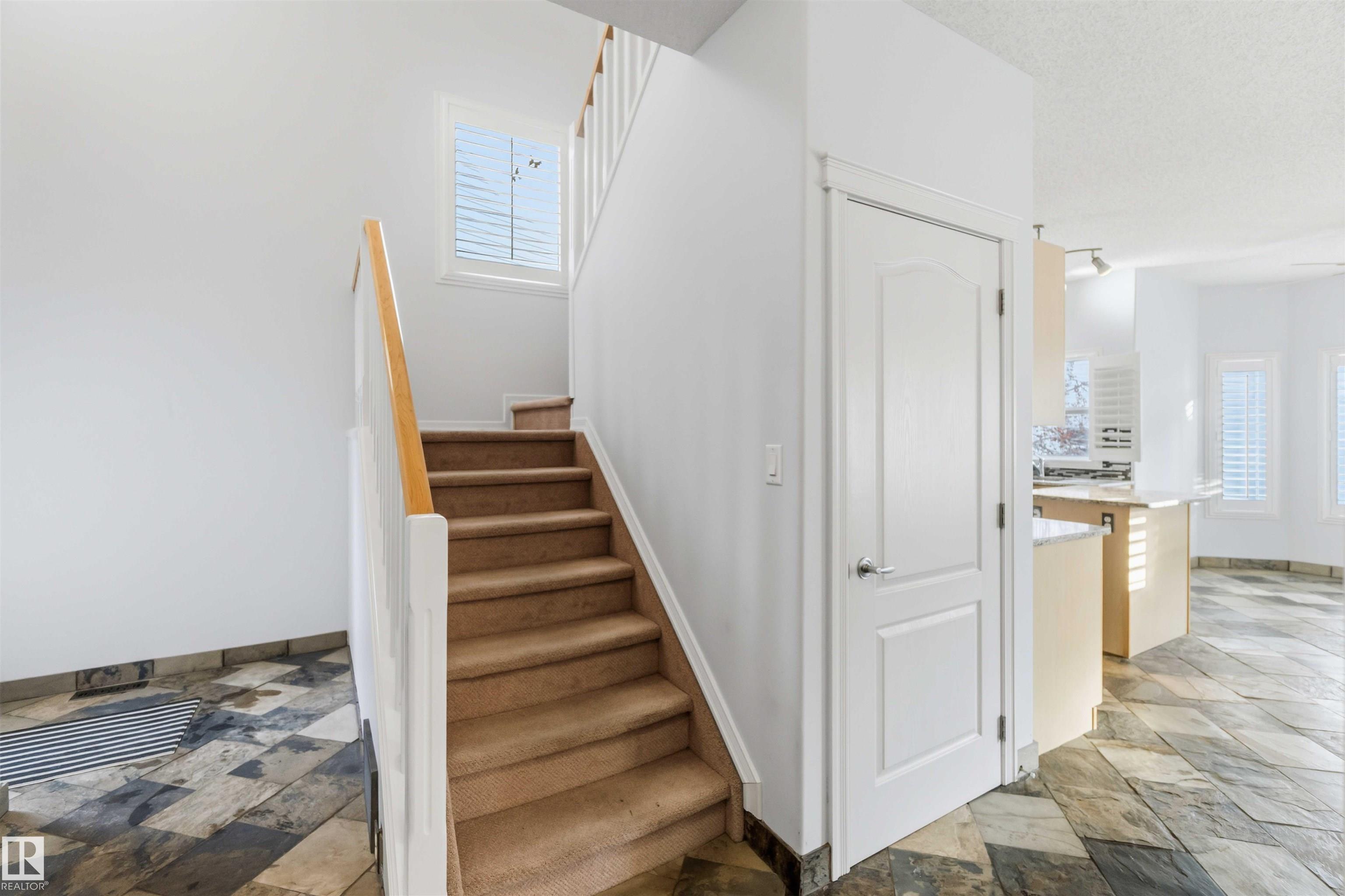 Fifth View of 9 3003 34 Avenue, Wild Rose, Edmonton, Alberta, T6T 0A1