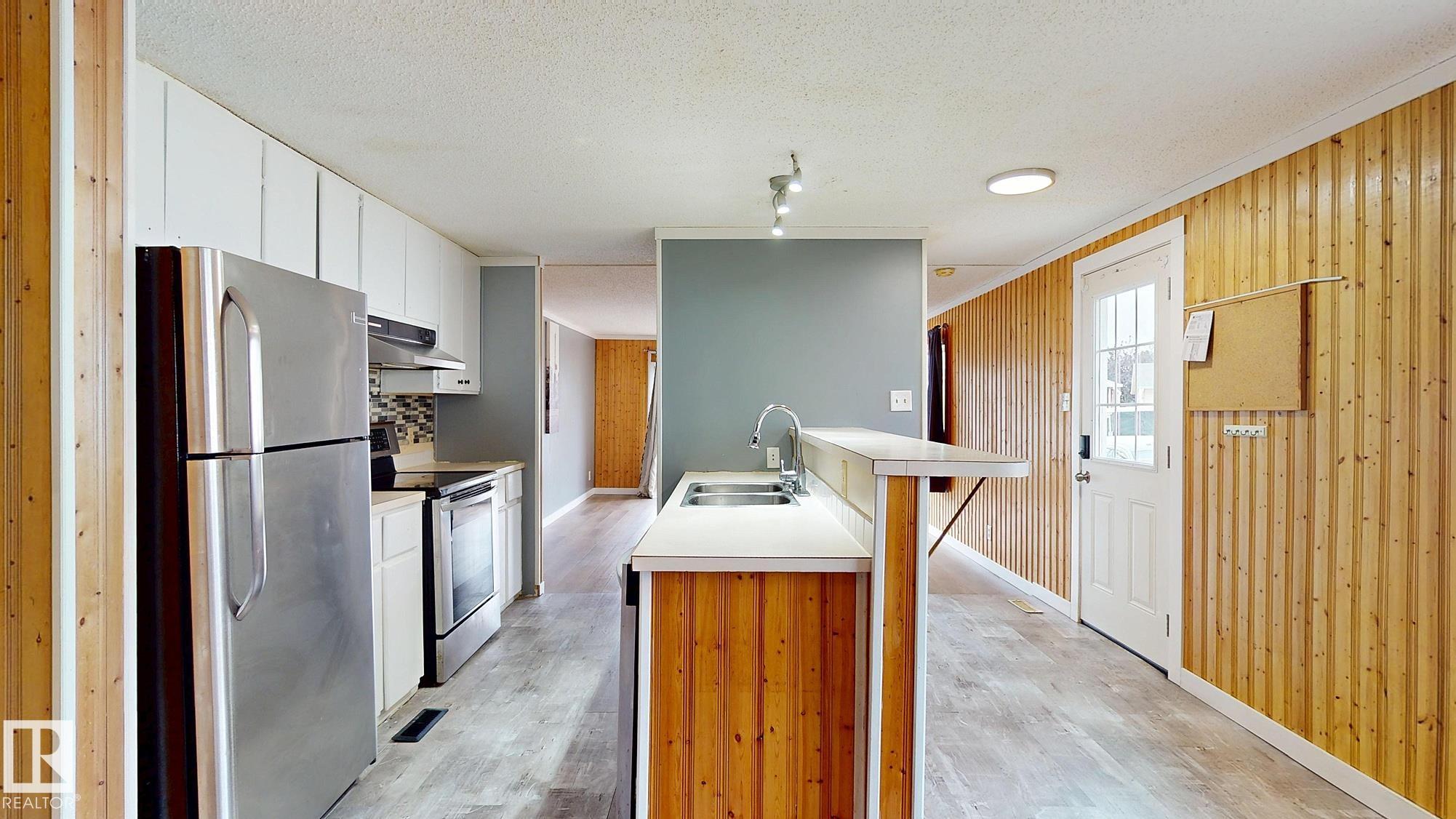 22 West View Boulevard, E4470681, Alberta,