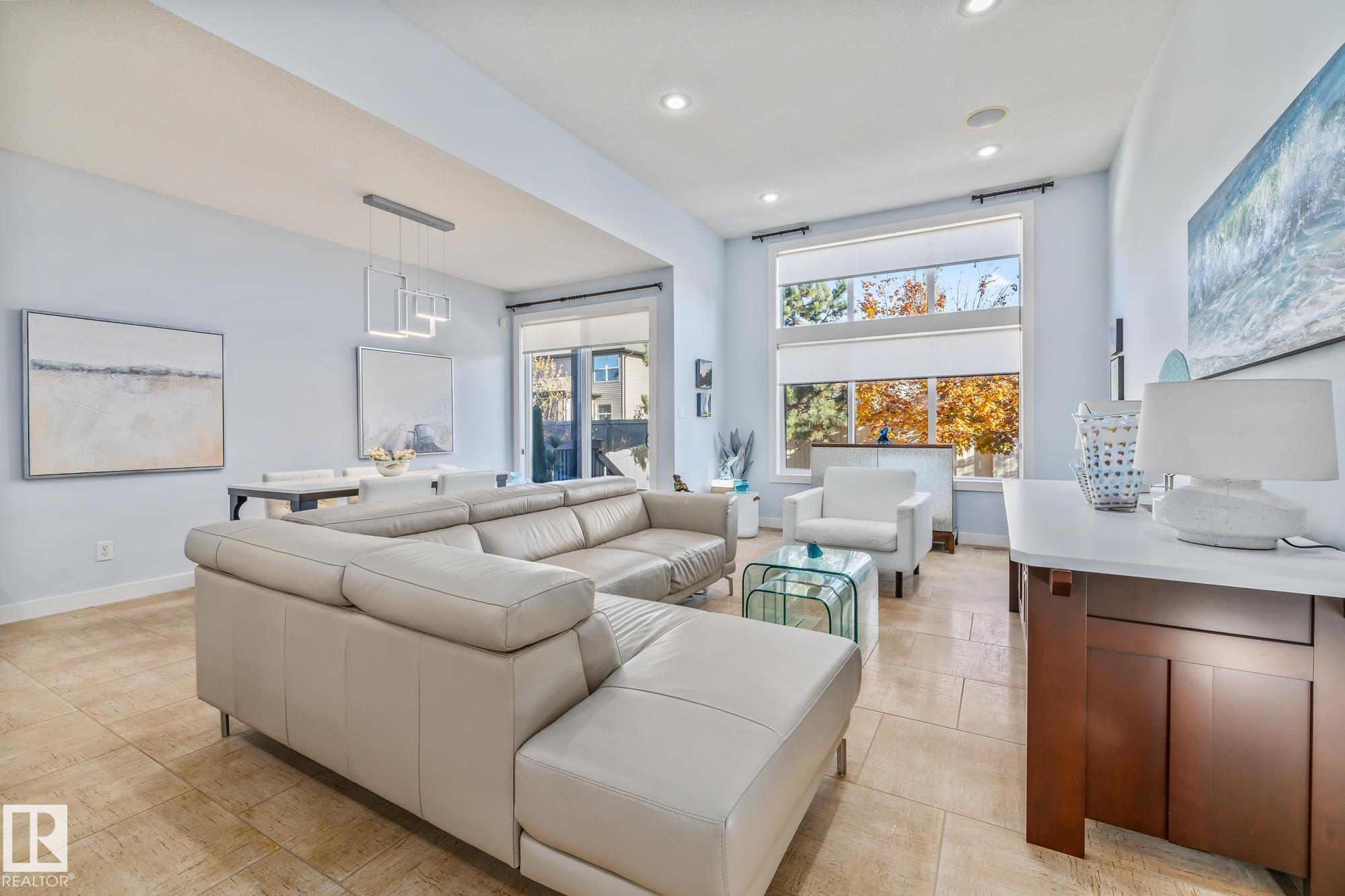 542 Ridgeland Way, E4470697, Alberta,