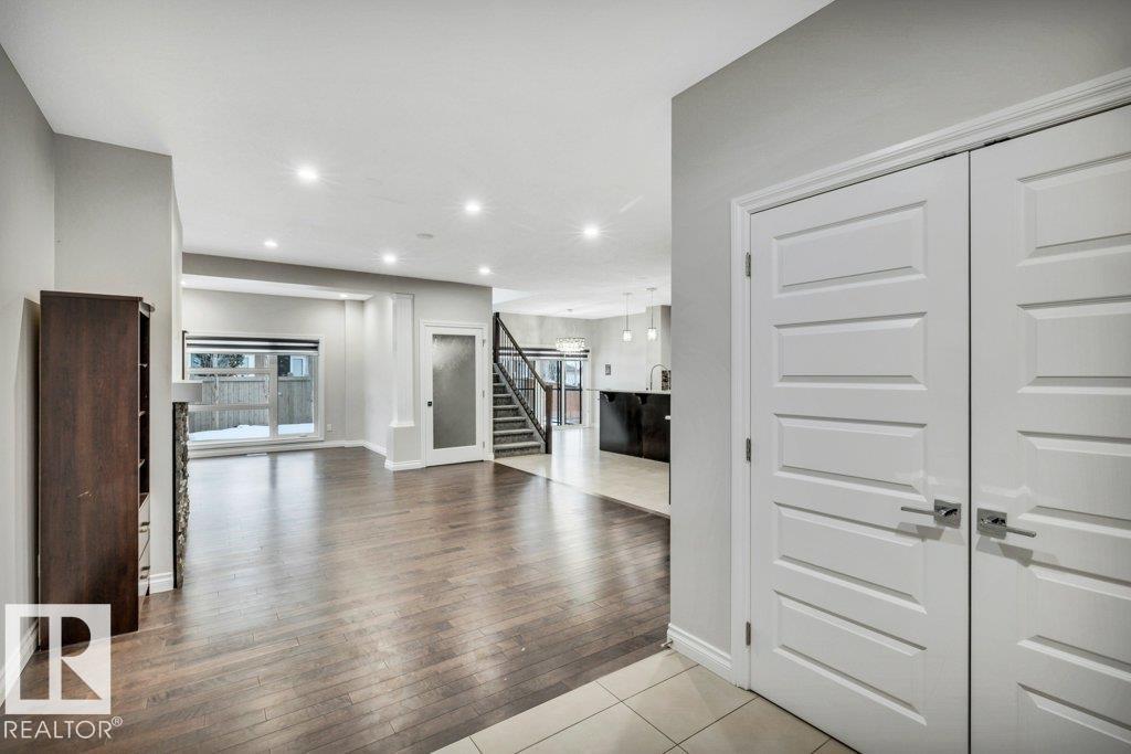 Fourth View of 2228 22 Street, Laurel, Edmonton, Alberta, T6T 0Z1