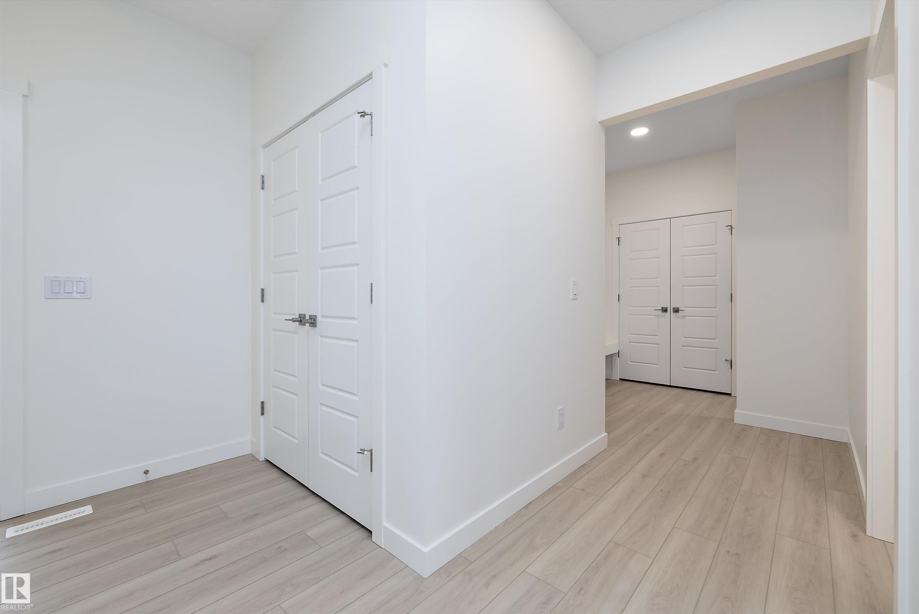 Fourth View of 93 SUNLAND Way, Summerwood, Sherwood Park, Alberta, T8H 2Y6