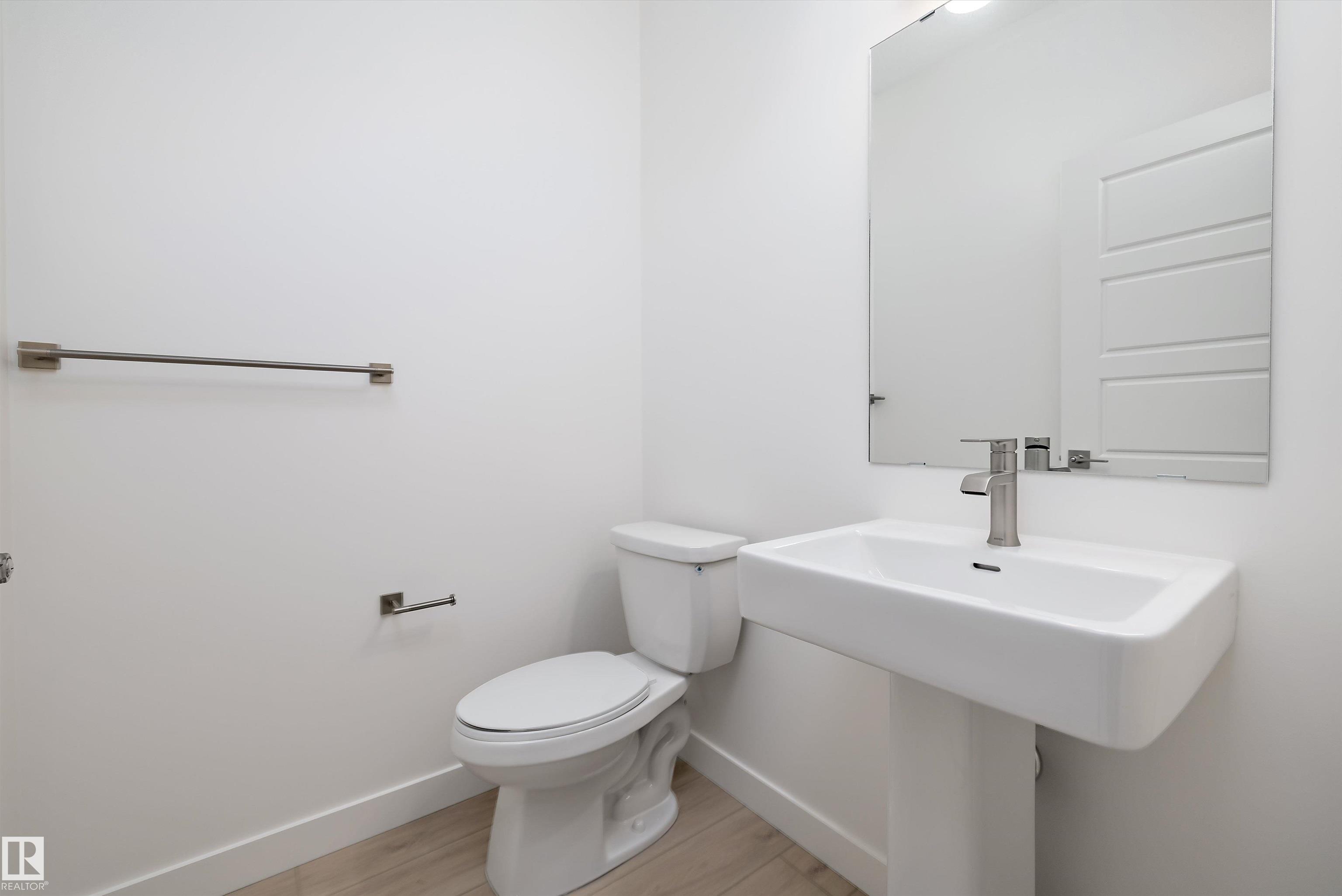 Fifth View of 93 SUNLAND Way, Summerwood, Sherwood Park, Alberta, T8H 2Y6