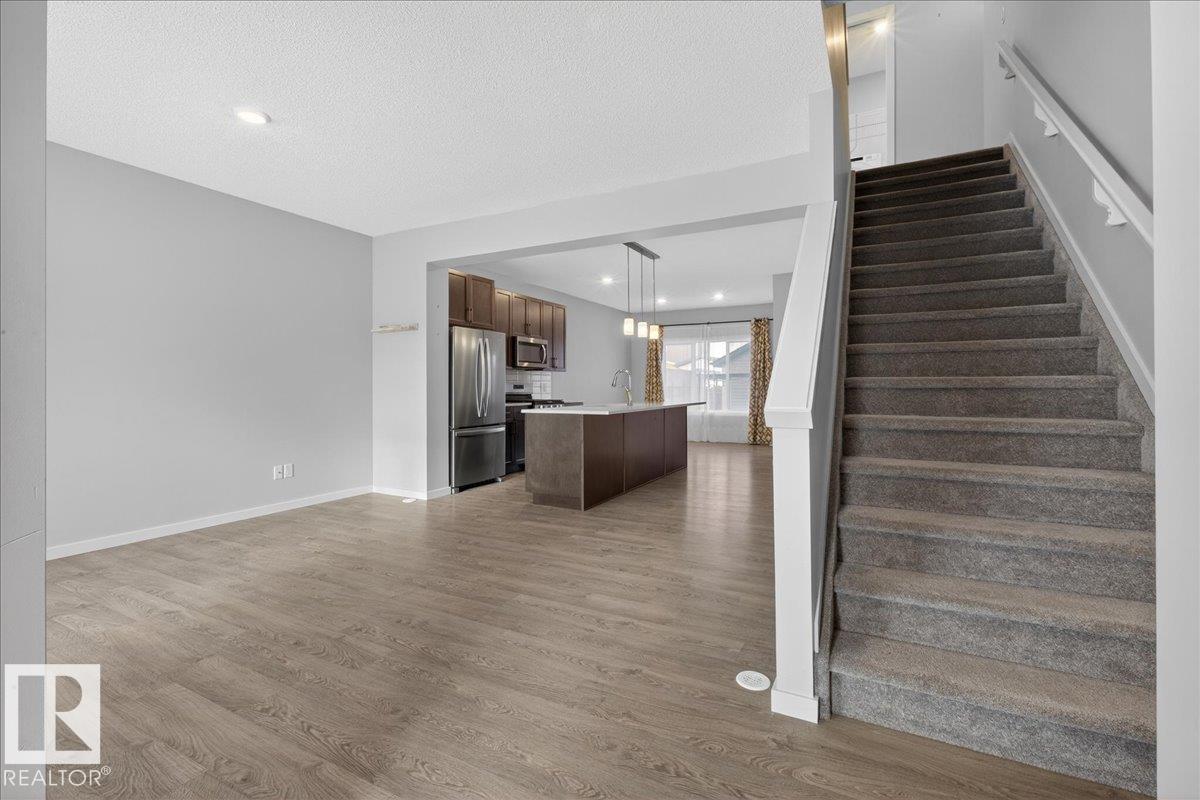 Fourth View of 2463 KELLY Circle, Keswick, Edmonton, Alberta, T6W 4G2