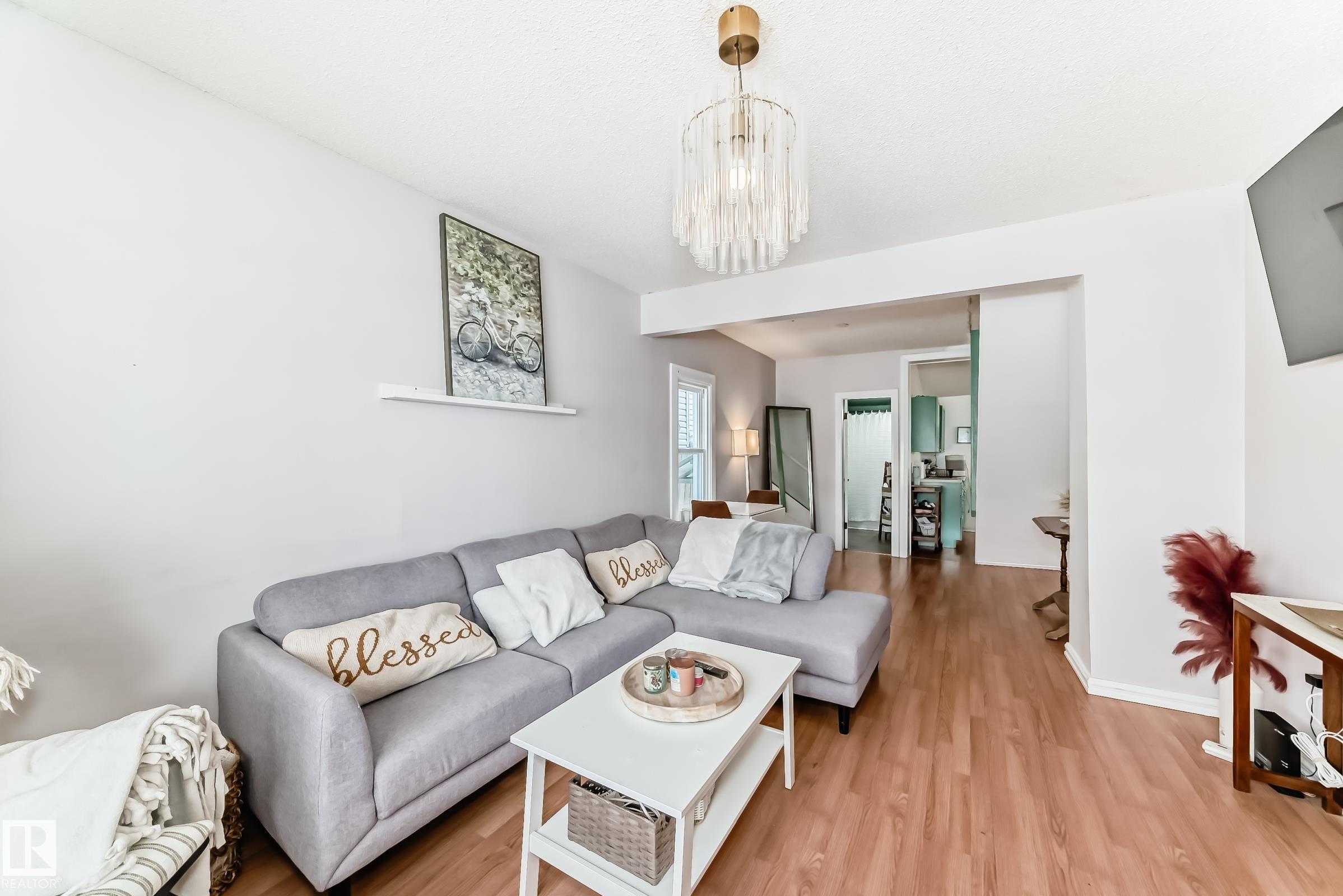 Fourth View of 10928 92 Street, Mccauley, Edmonton, Alberta, T5H 1W1