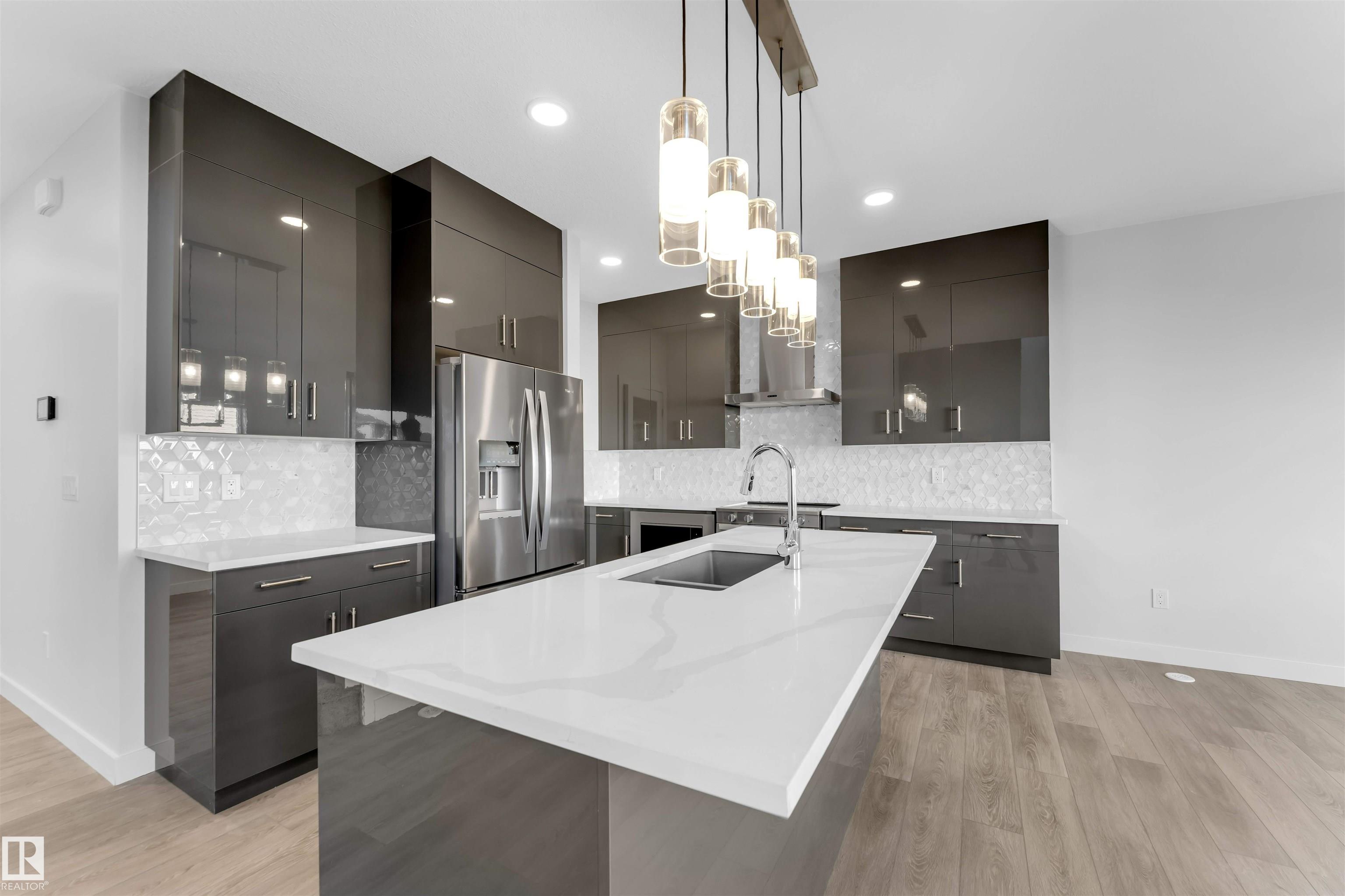 Second View of 935 18 Avenue, Aster, Edmonton, Alberta, T6T 2X3