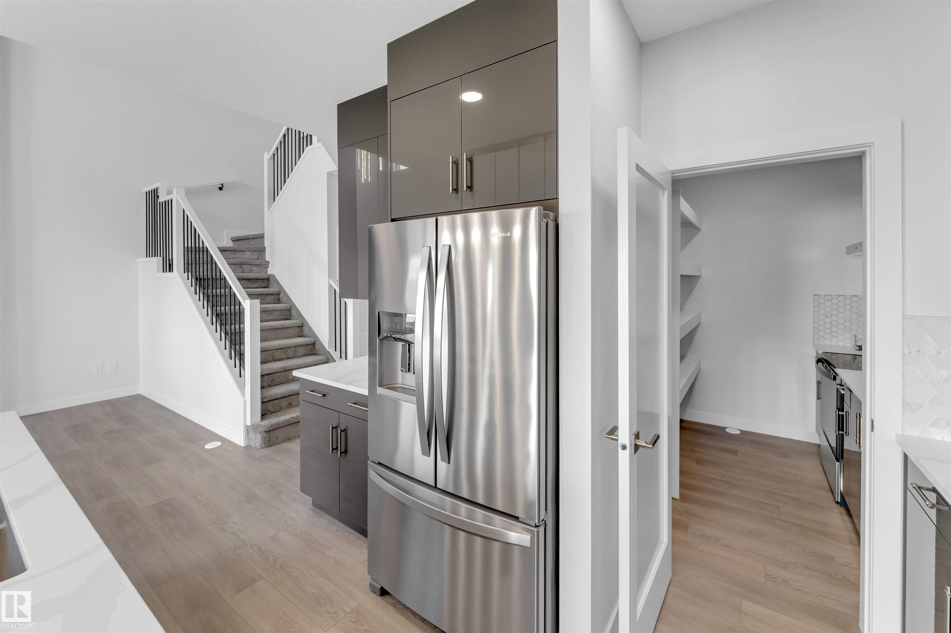 Fifth View of 935 18 Avenue, Aster, Edmonton, Alberta, T6T 2X3