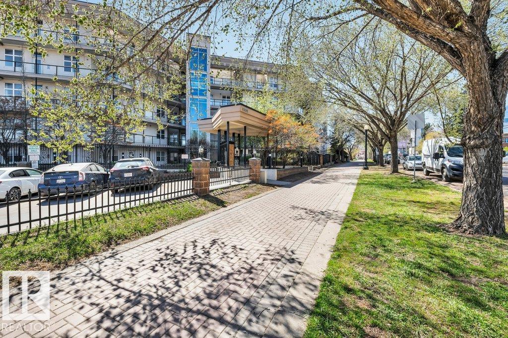 Third View of 214 9507 101 Avenue, Riverdale, Edmonton, Alberta, T5H 4R1