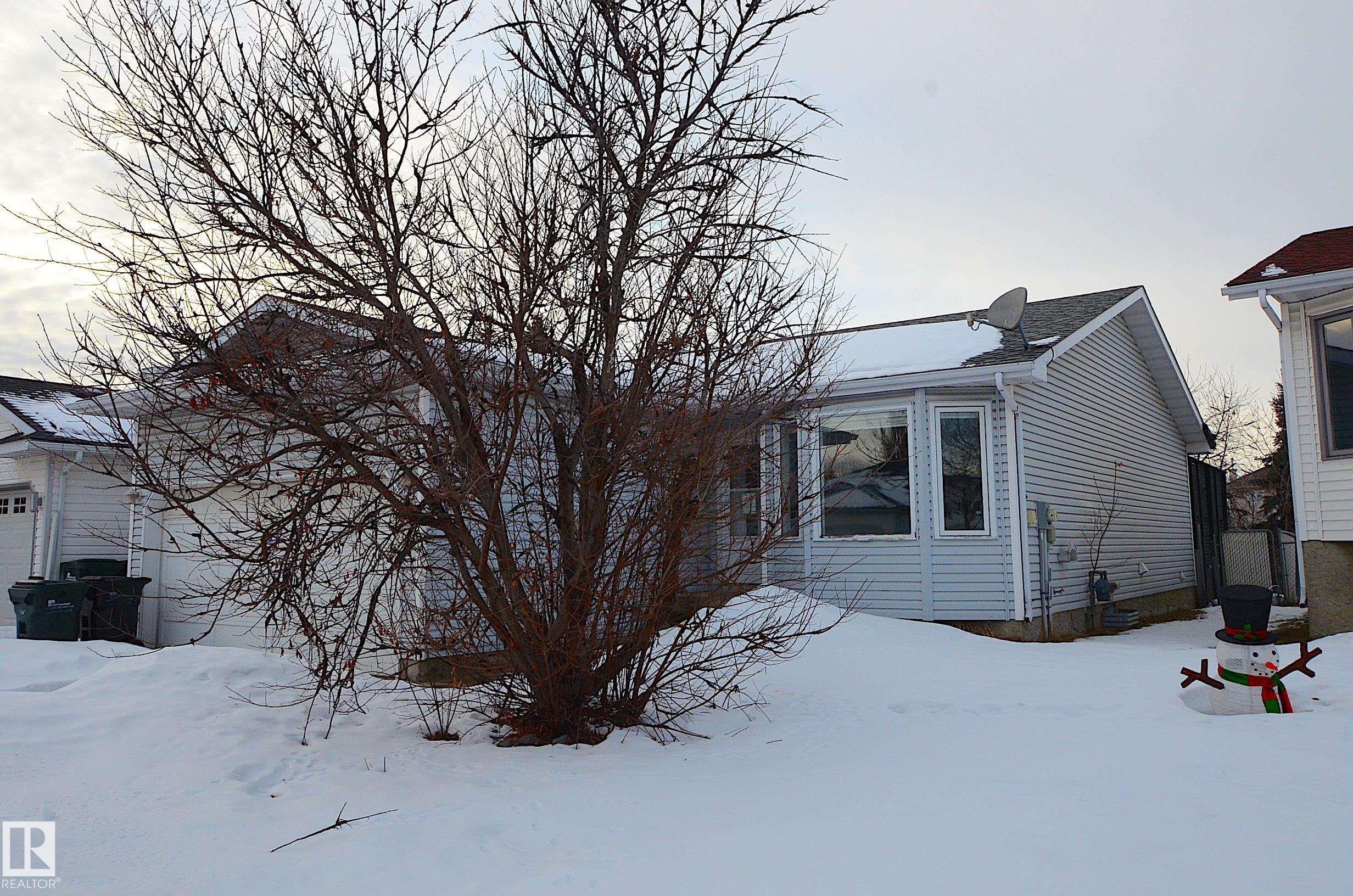 576 Rainbow Crescent, E4471640, Alberta,