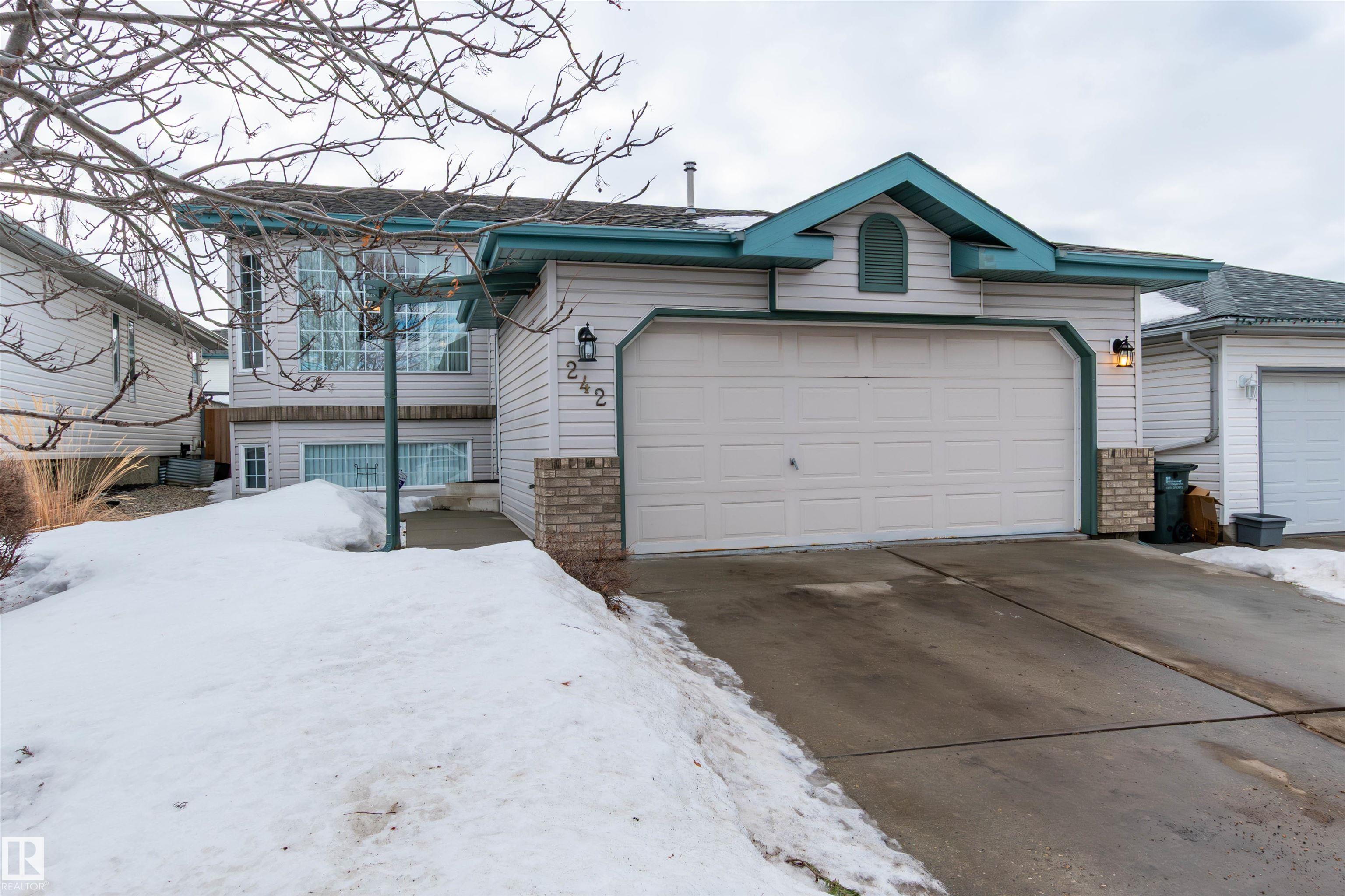 242 RAINBOW Crescent, E4471963, Alberta,