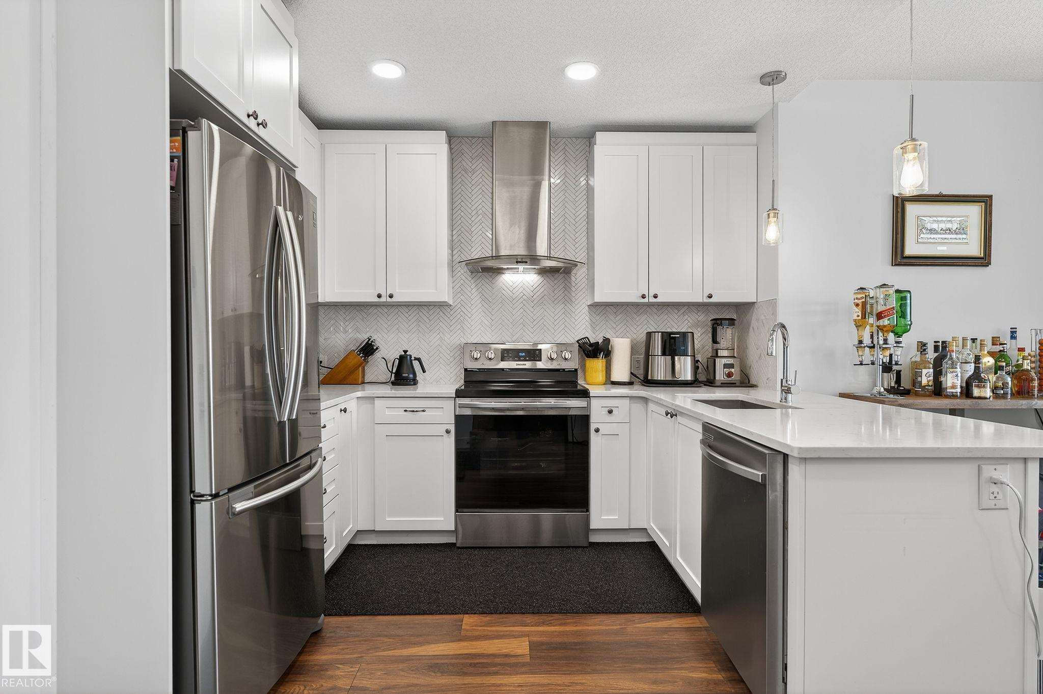 Fifth View of 218 1316 WINDERMERE Way, Windermere, Edmonton, Alberta, T6W 2J3