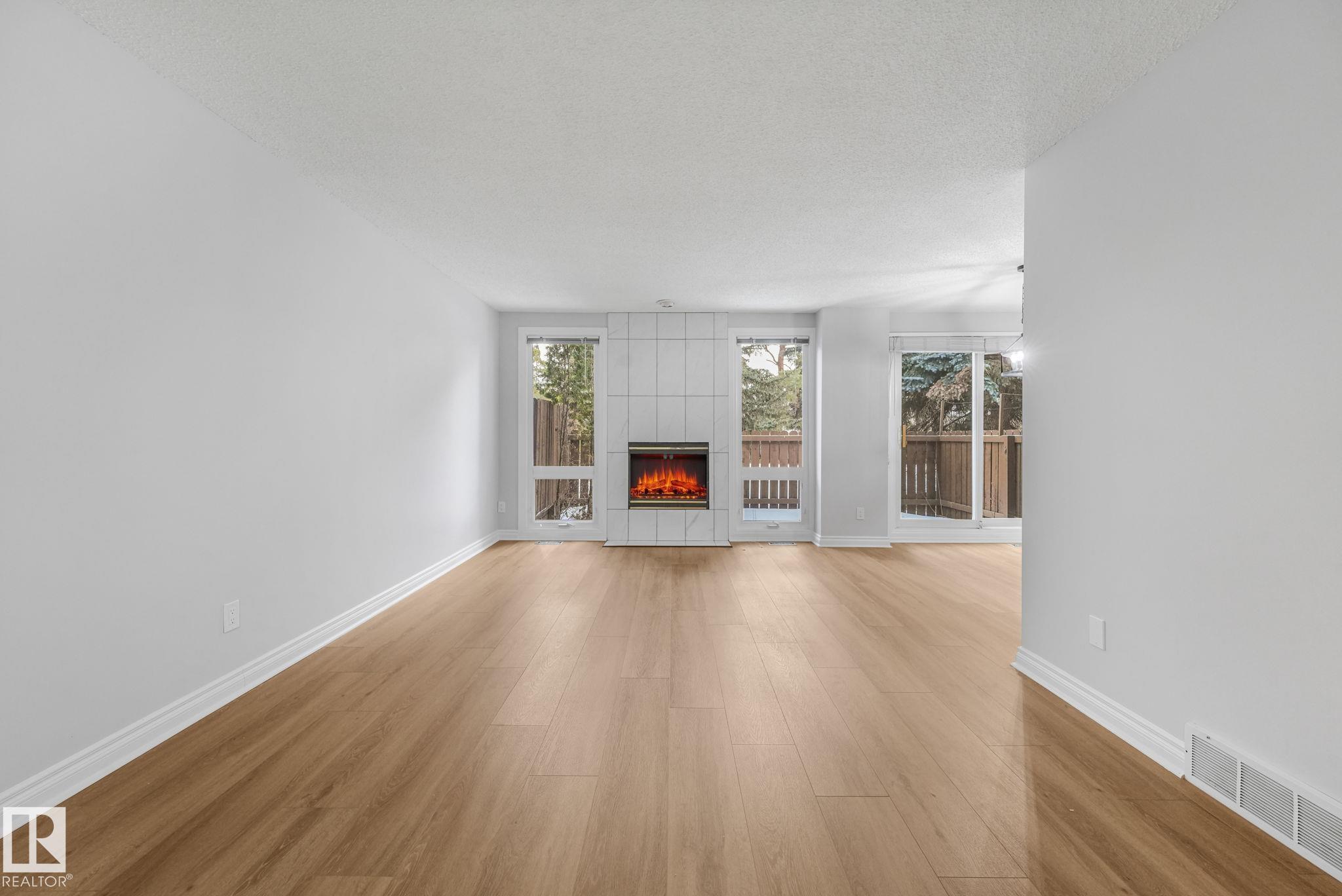 Fifth View of 70 HEARTHSTONE, Brander Gardens, Edmonton, Alberta, T6H 5E5