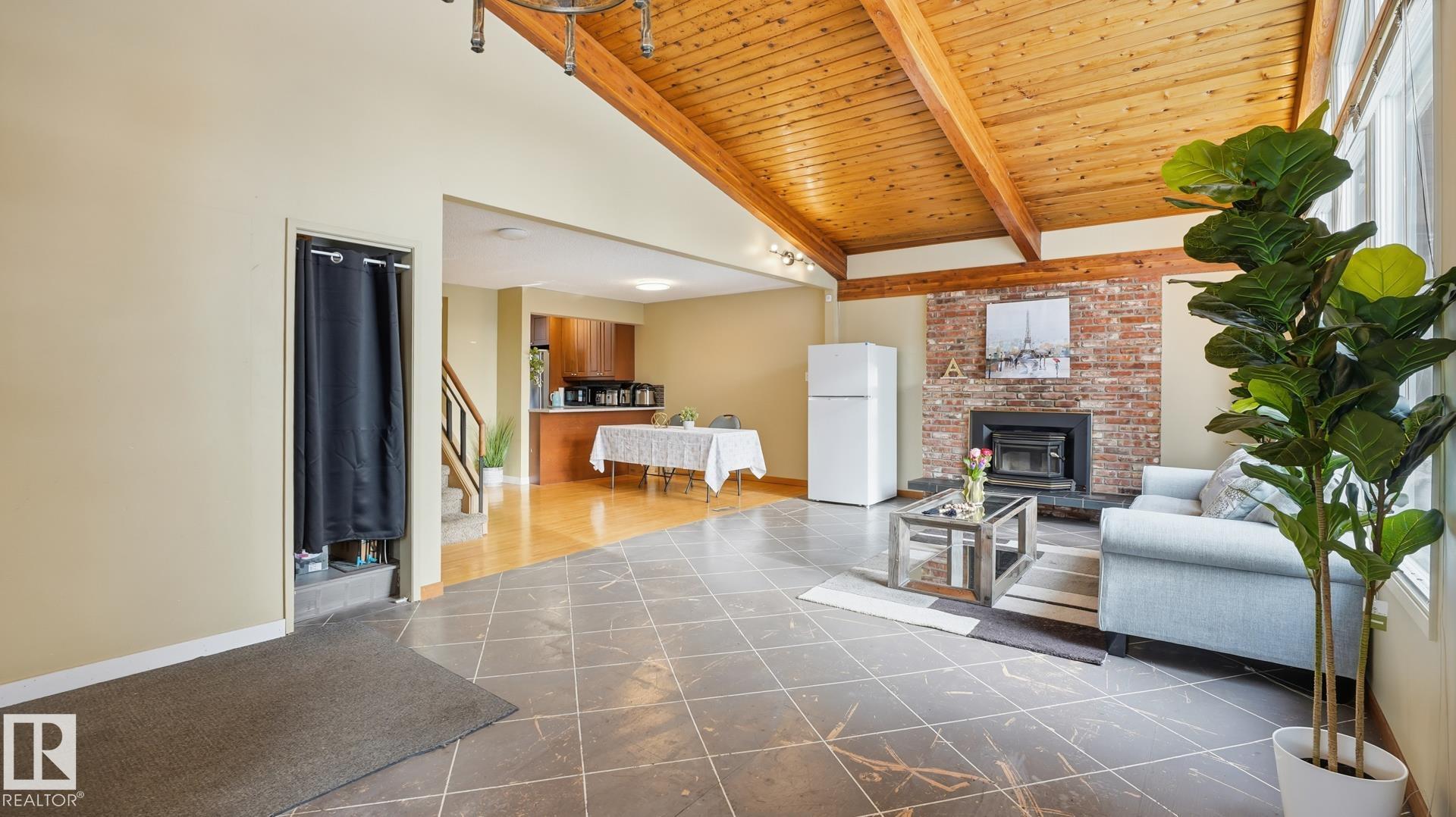 Fifth View of 11520 78 Avenue NW, McKernan, Edmonton, Alberta, T6G 0N5