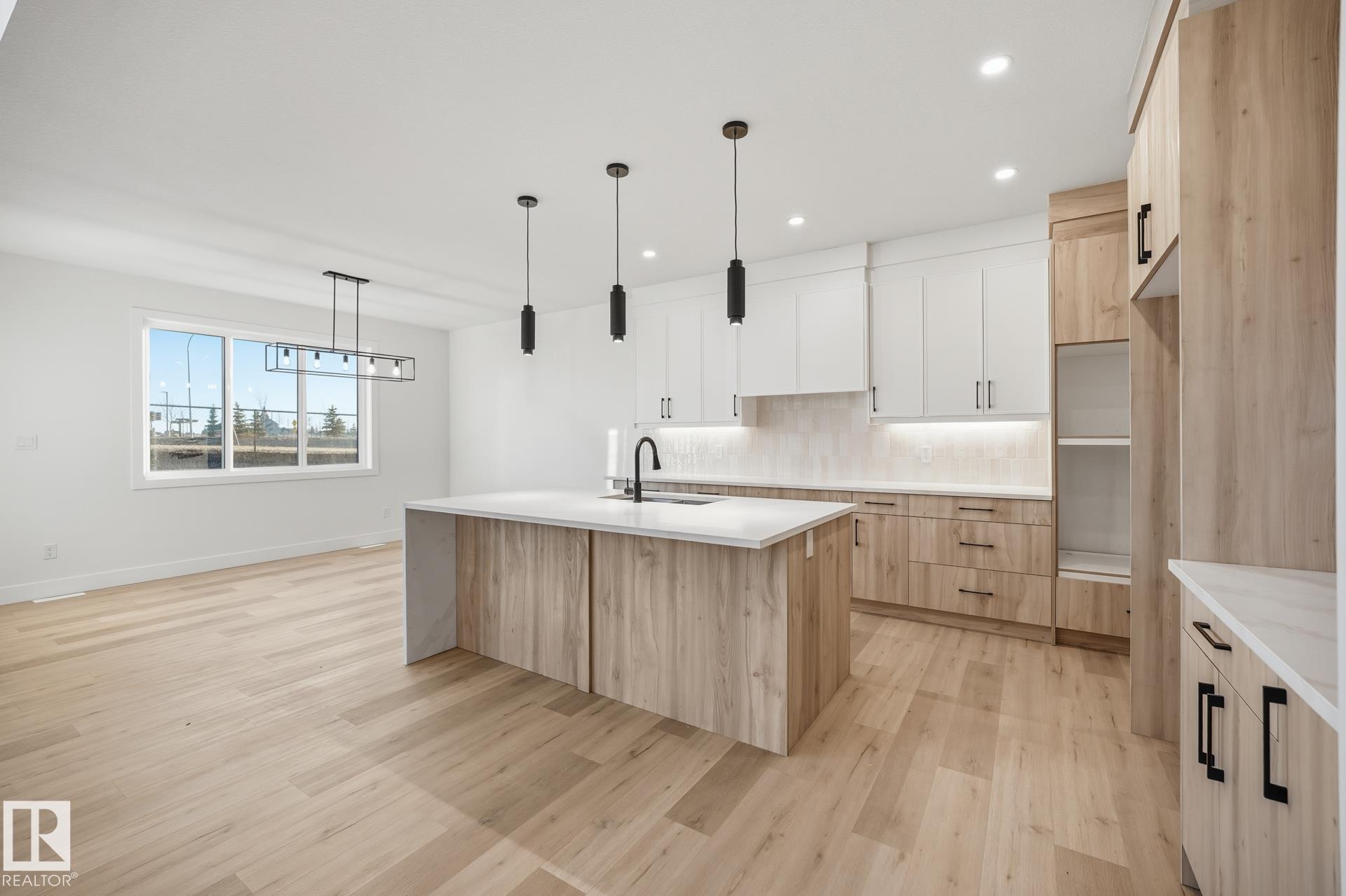 68 Hemingway Crescent, E4472544, Alberta,