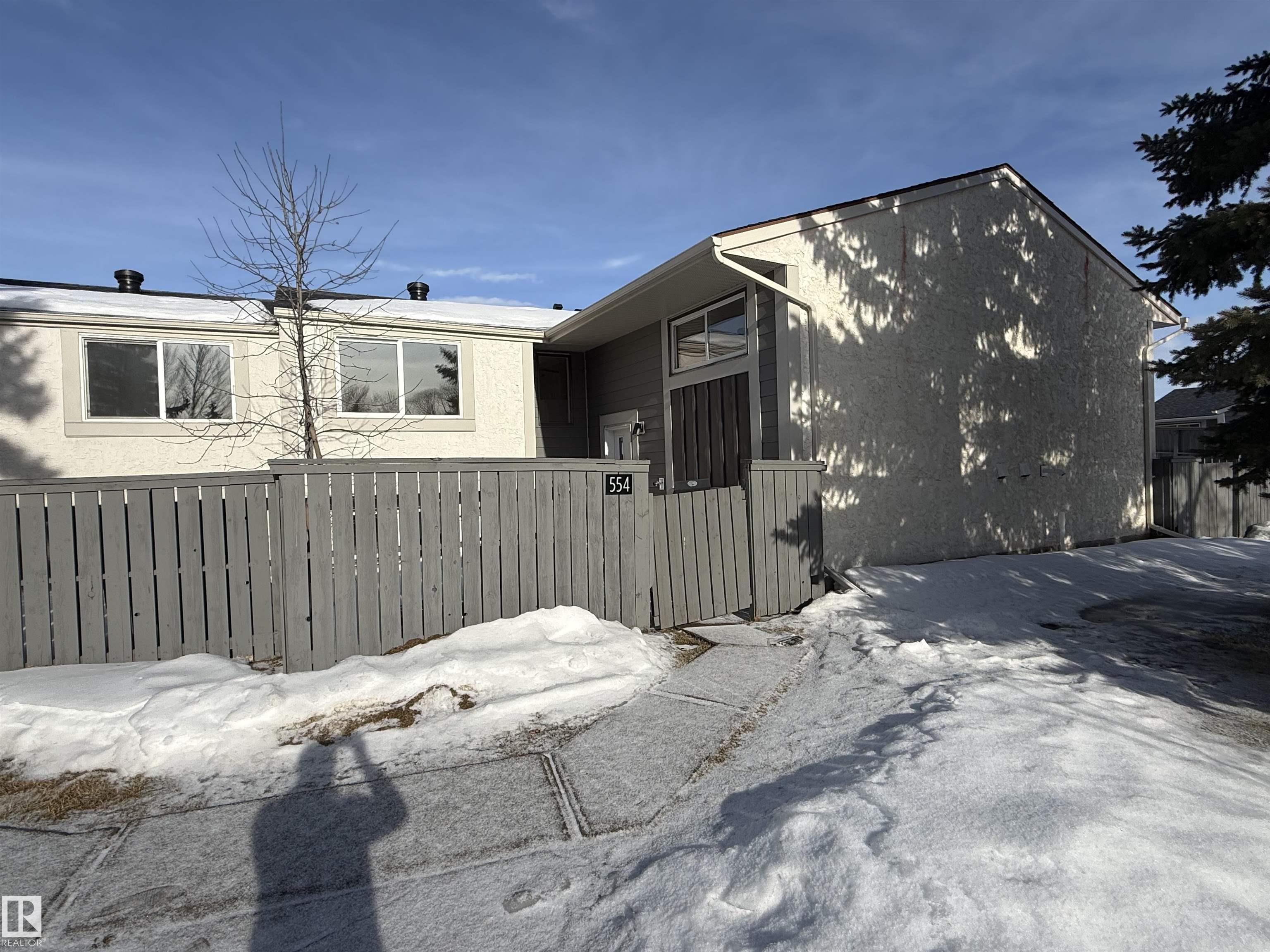 554 WILLOW Crest, E4472582, Alberta,