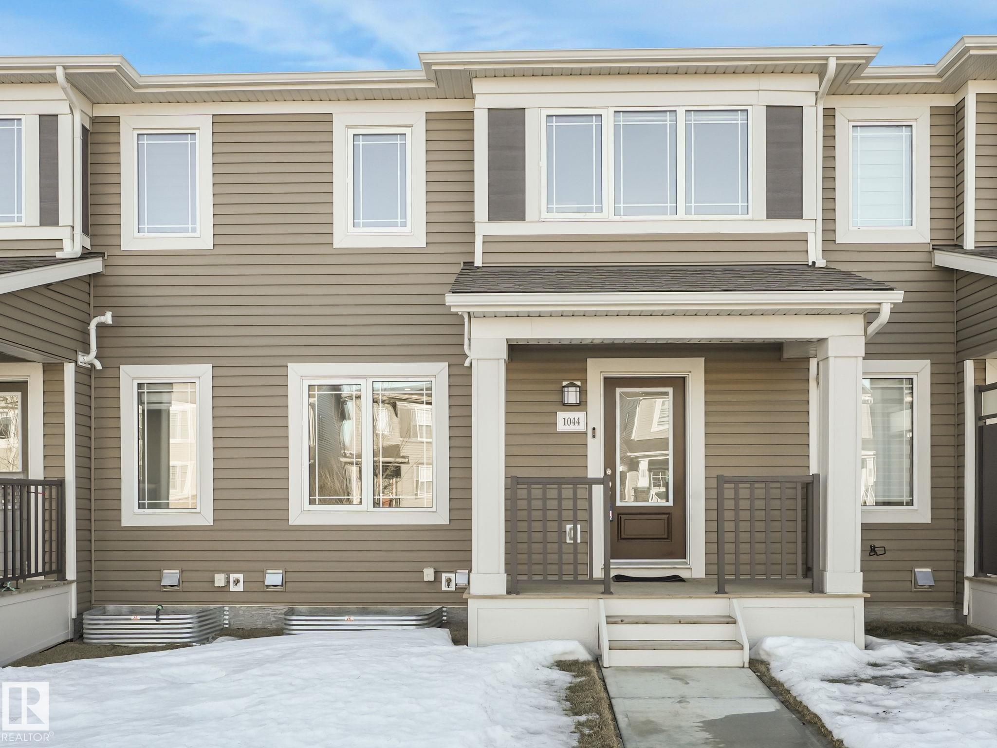 1044 CRESTVIEW Terrace, E4472610, Alberta,