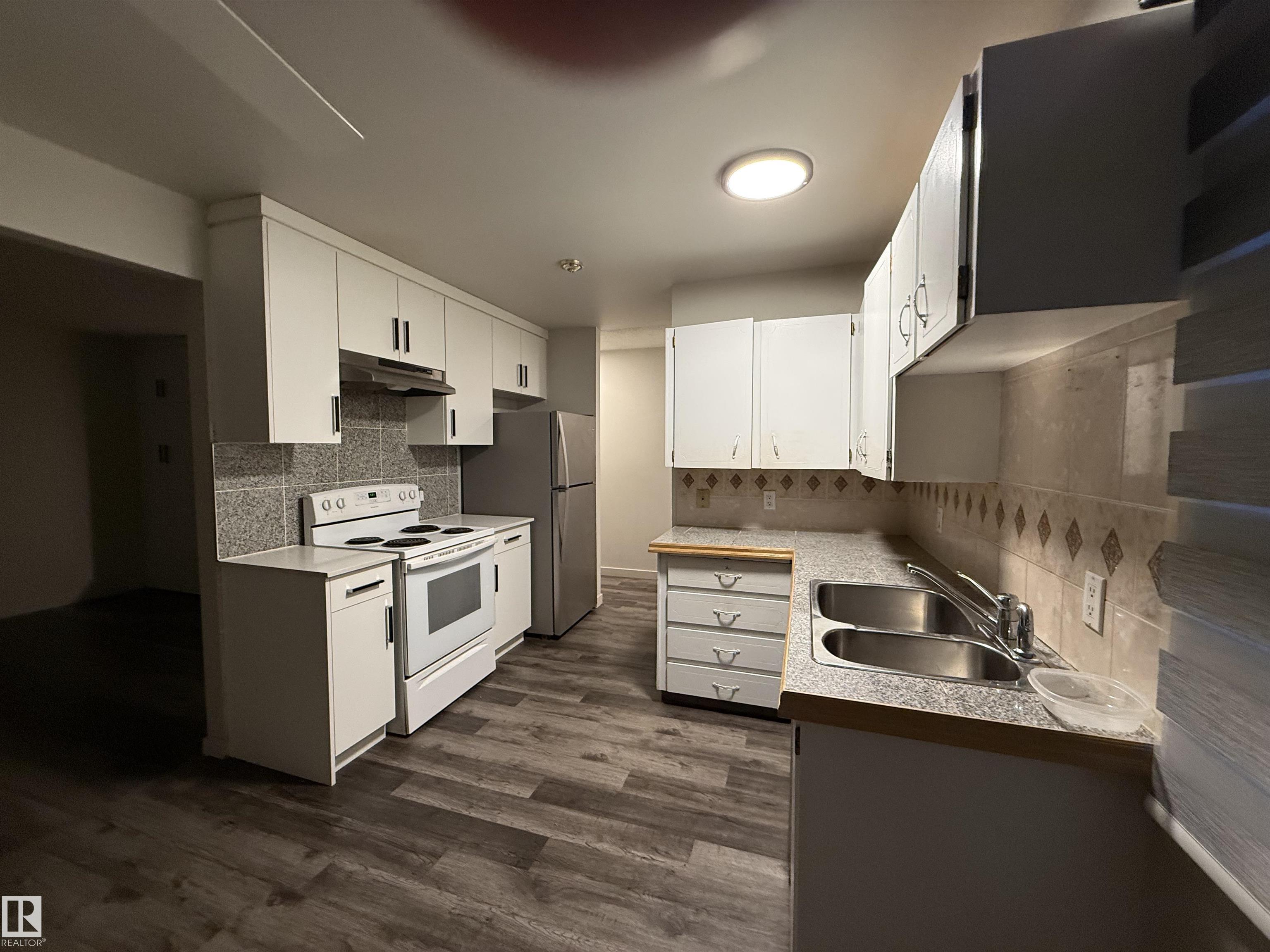 9112 9112 115 Avenue NW, E4472712, Alberta,