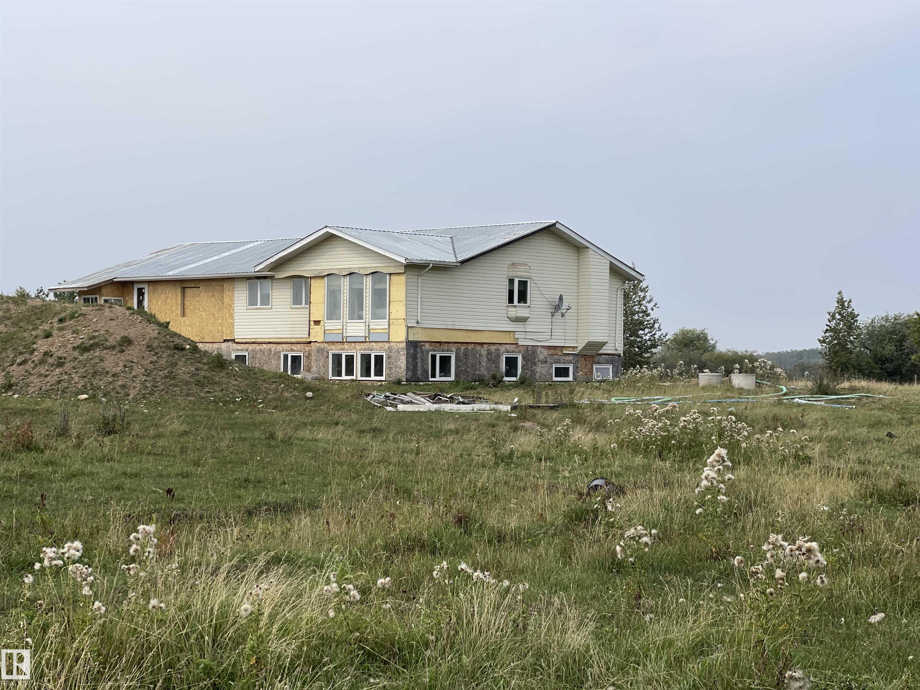 PT of SW 6 60 4W4, E4472800, Alberta,