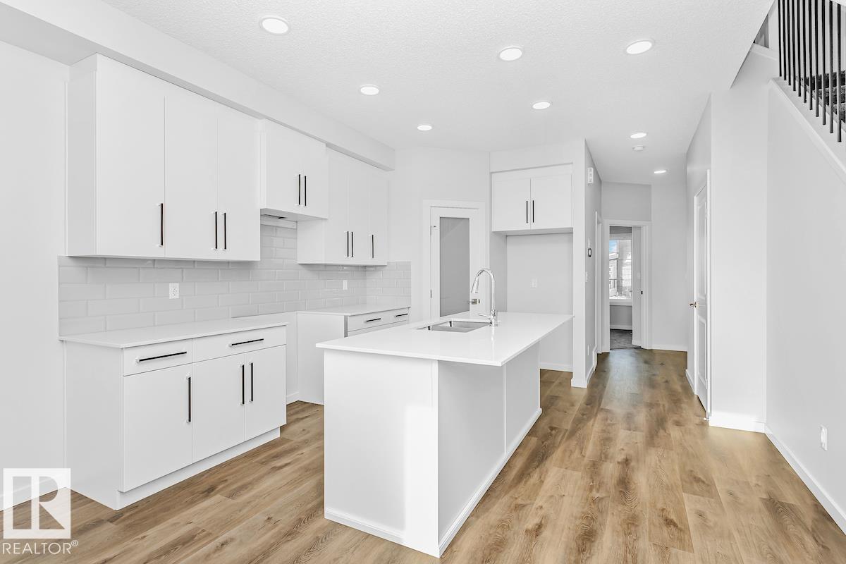 Fifth View of 4293 KINGLET Drive, Kinglet Gardens, Edmonton, Alberta, T5S 0W6