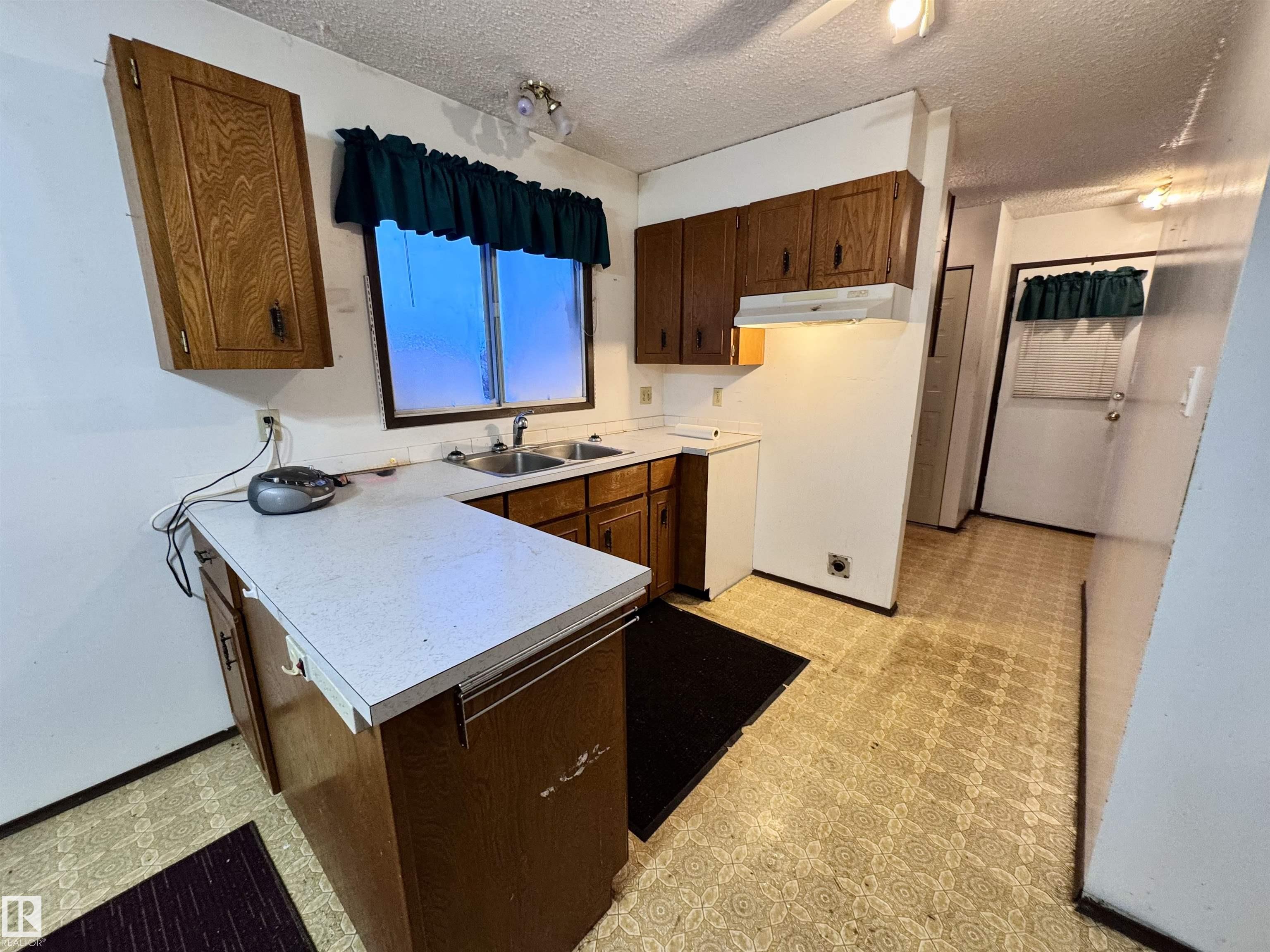 Fourth View of Willingdon, Willingdon, Alberta, T0B 4R0