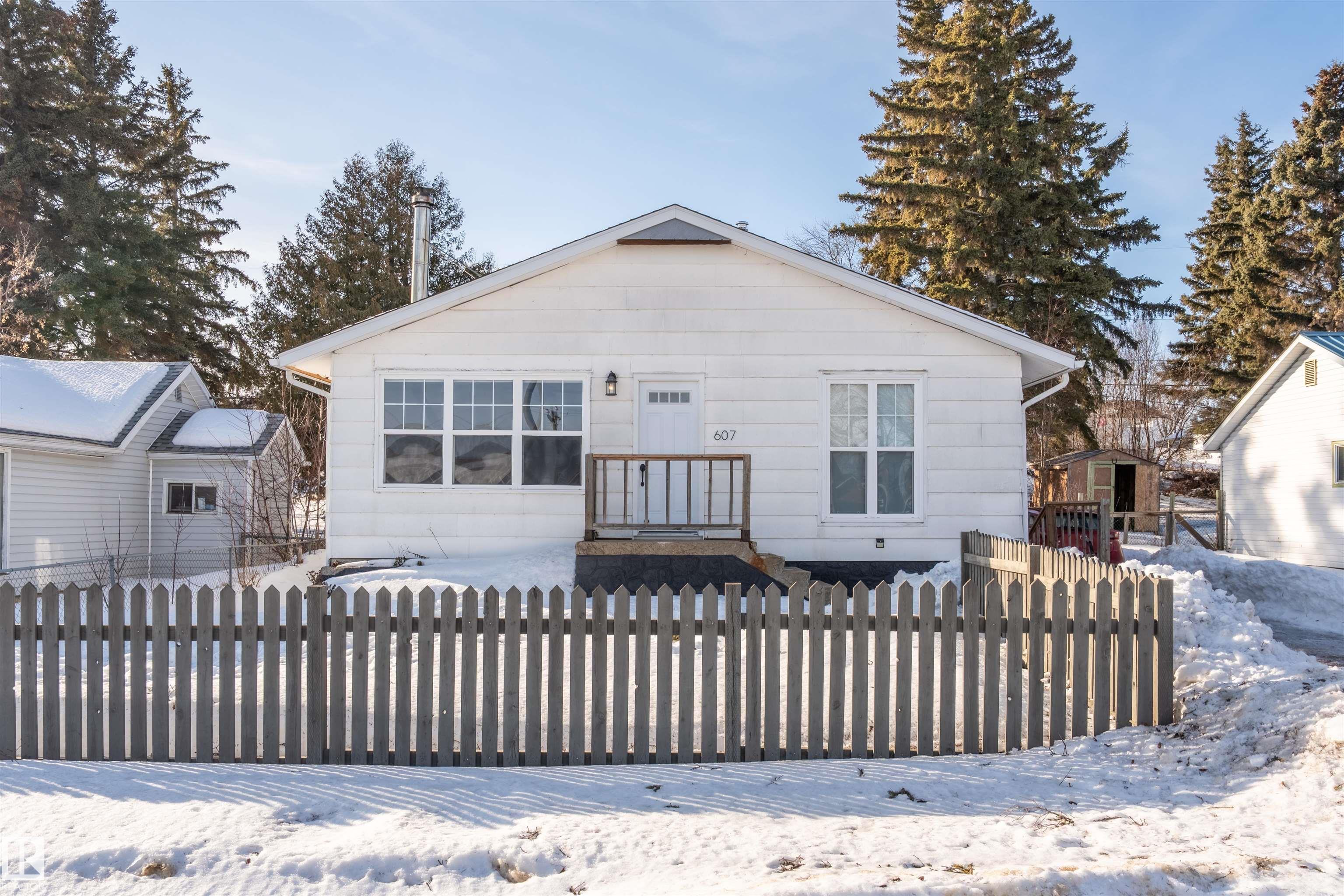 607 10 Street, E4473044, Alberta,