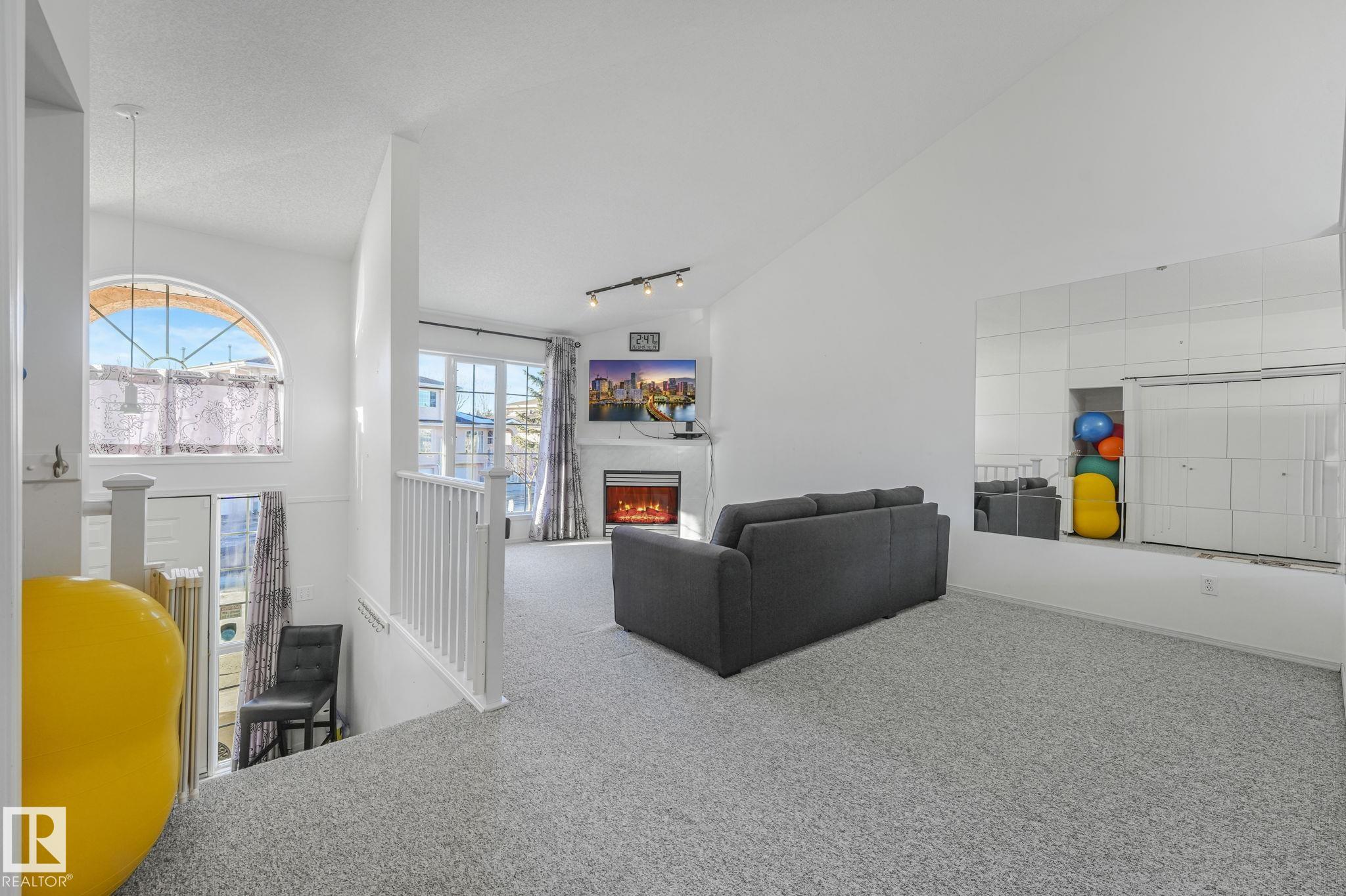 Second View of 11105 9 Avenue, Twin Brooks, Edmonton, Alberta, T6J 6Z4