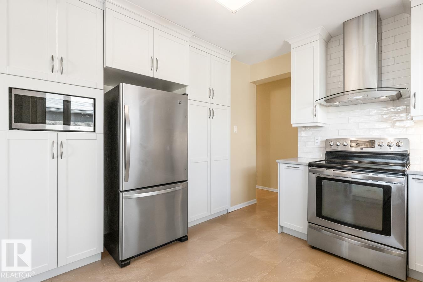 Fourth View of 8707 STRATHEARN Drive, Strathearn, Edmonton, Alberta, T6C 4C8