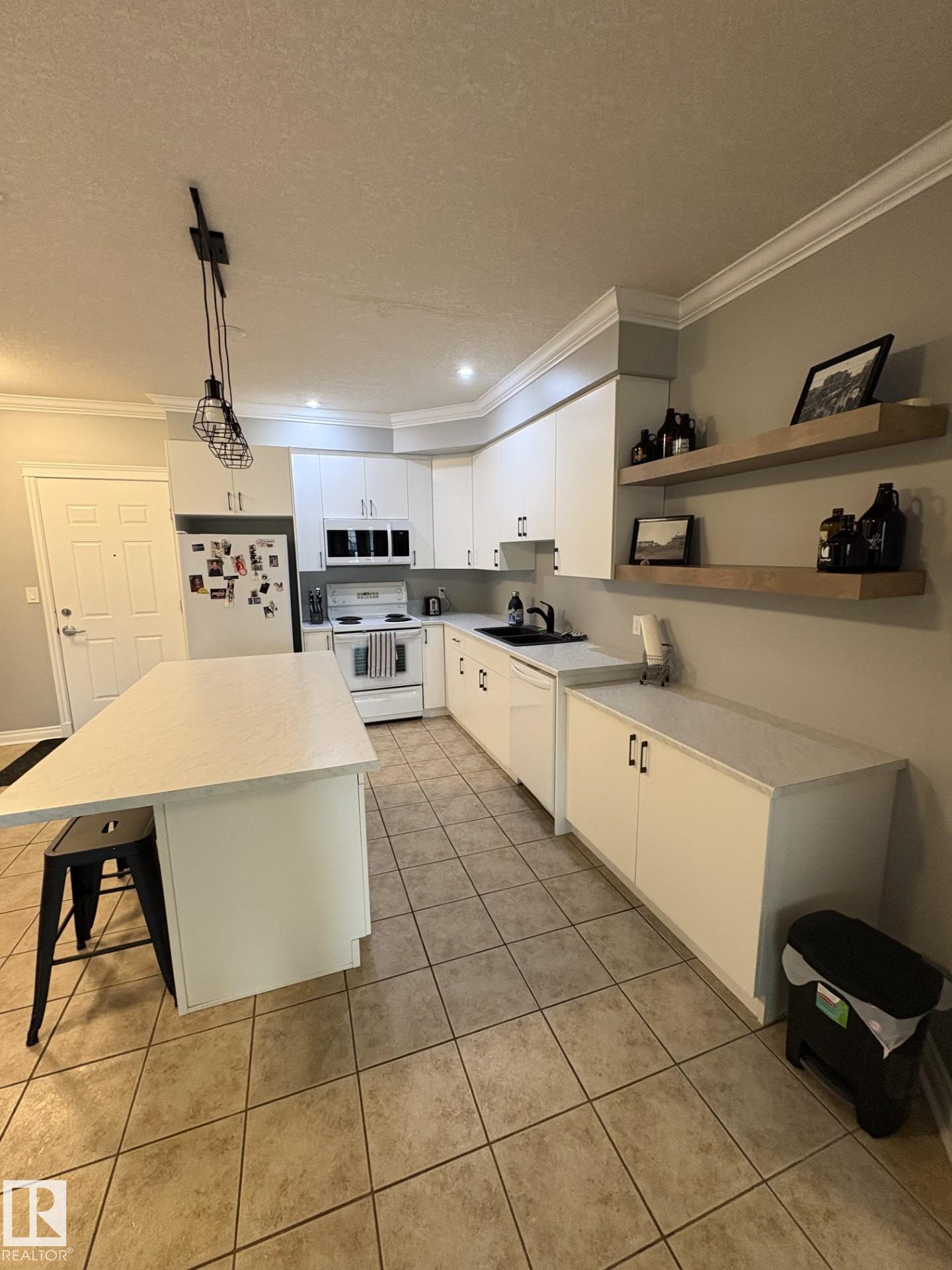 Third View of 209 10116 80 Avenue, Ritchie, Edmonton, Alberta, T6E 6V7