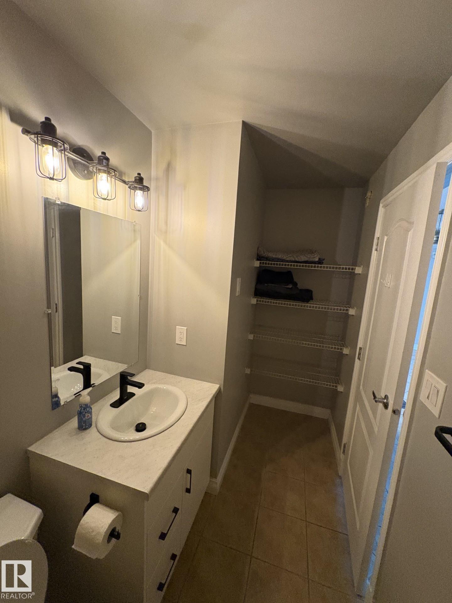 Fifth View of 209 10116 80 Avenue, Ritchie, Edmonton, Alberta, T6E 6V7