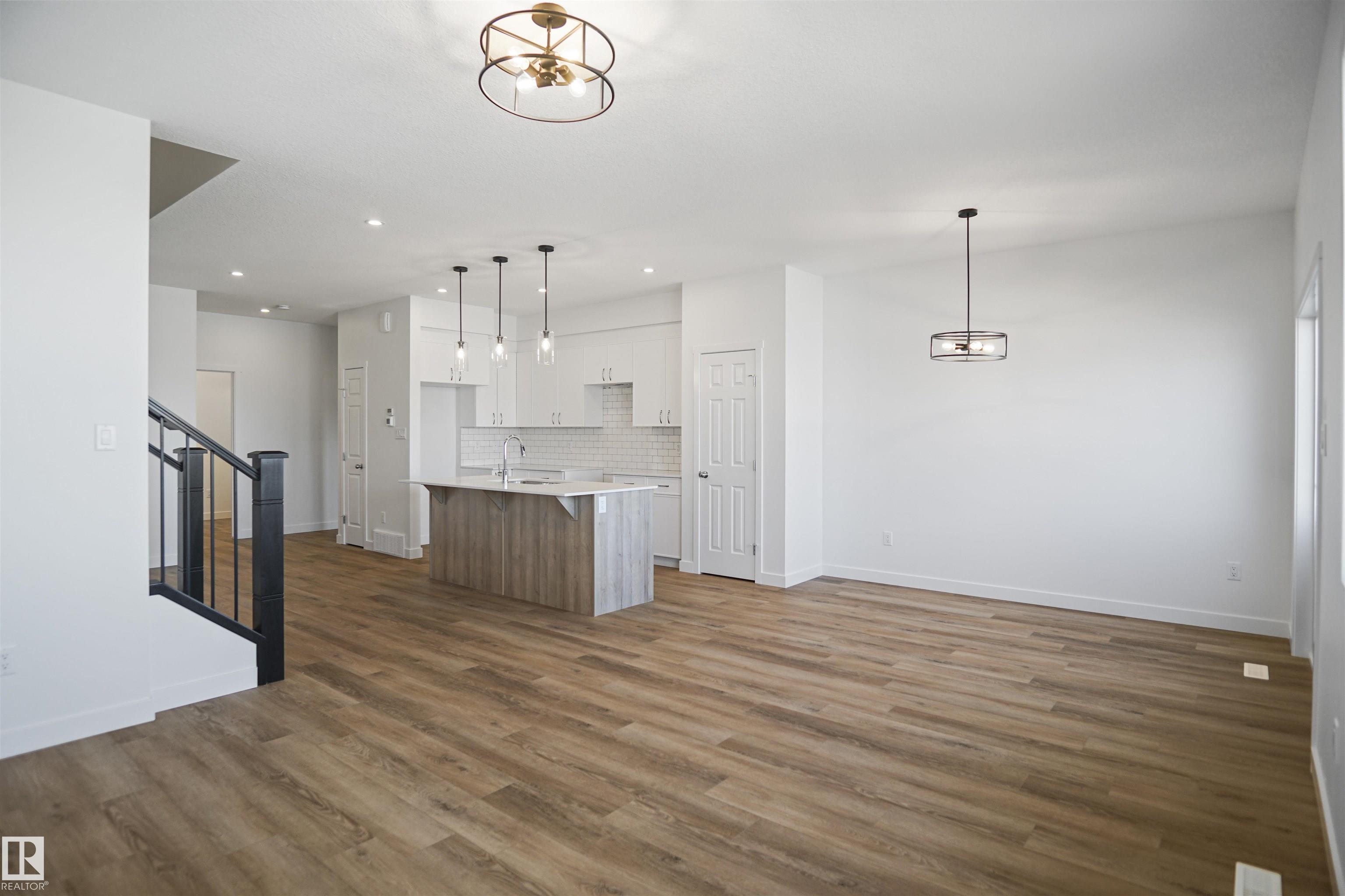 Fourth View of 18955 28 Avenue, The Uplands, Edmonton, Alberta, T6M 1P7